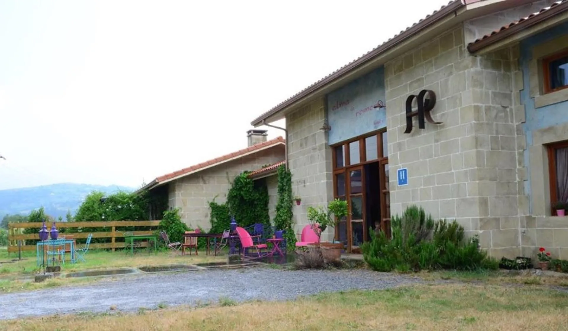Facade/entrance in Hotel Alma de Romero