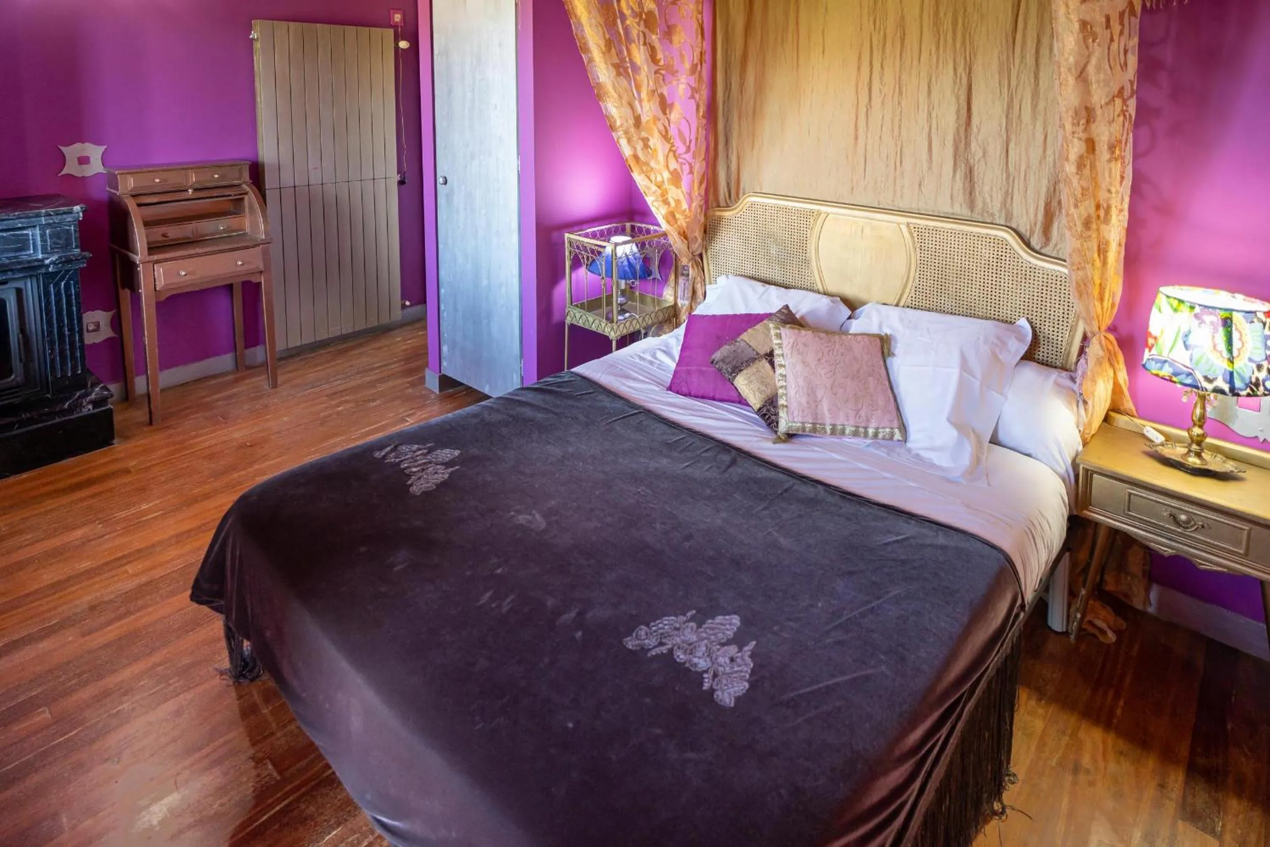 Bed in Hotel Alma de Romero