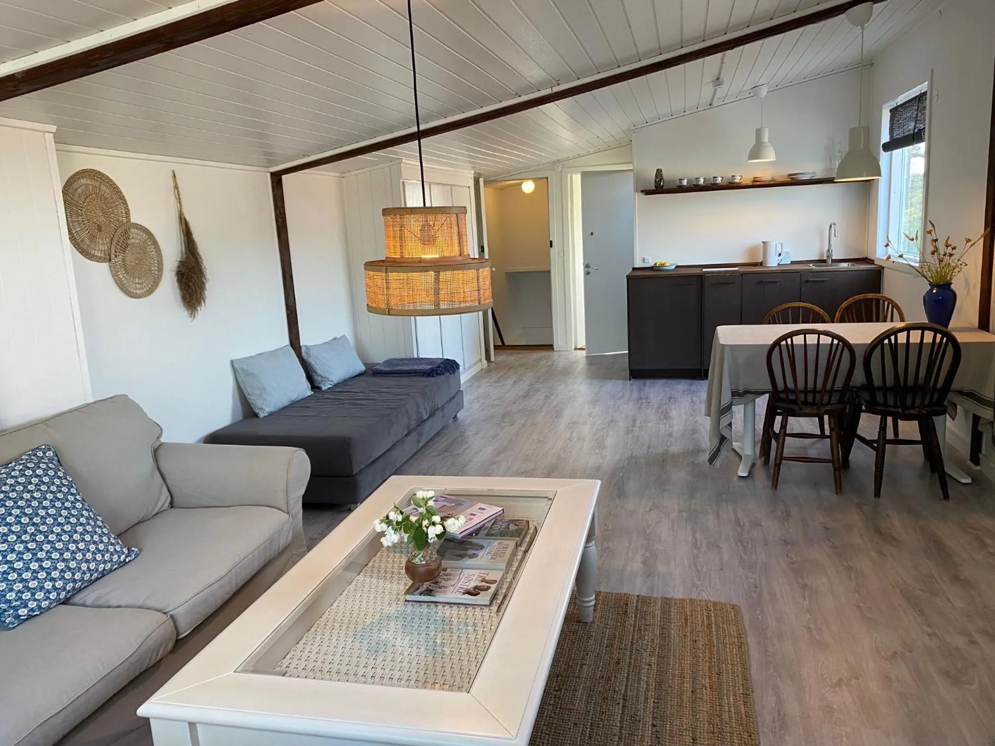 Kitchen or kitchenette in Liseleje Badehotel