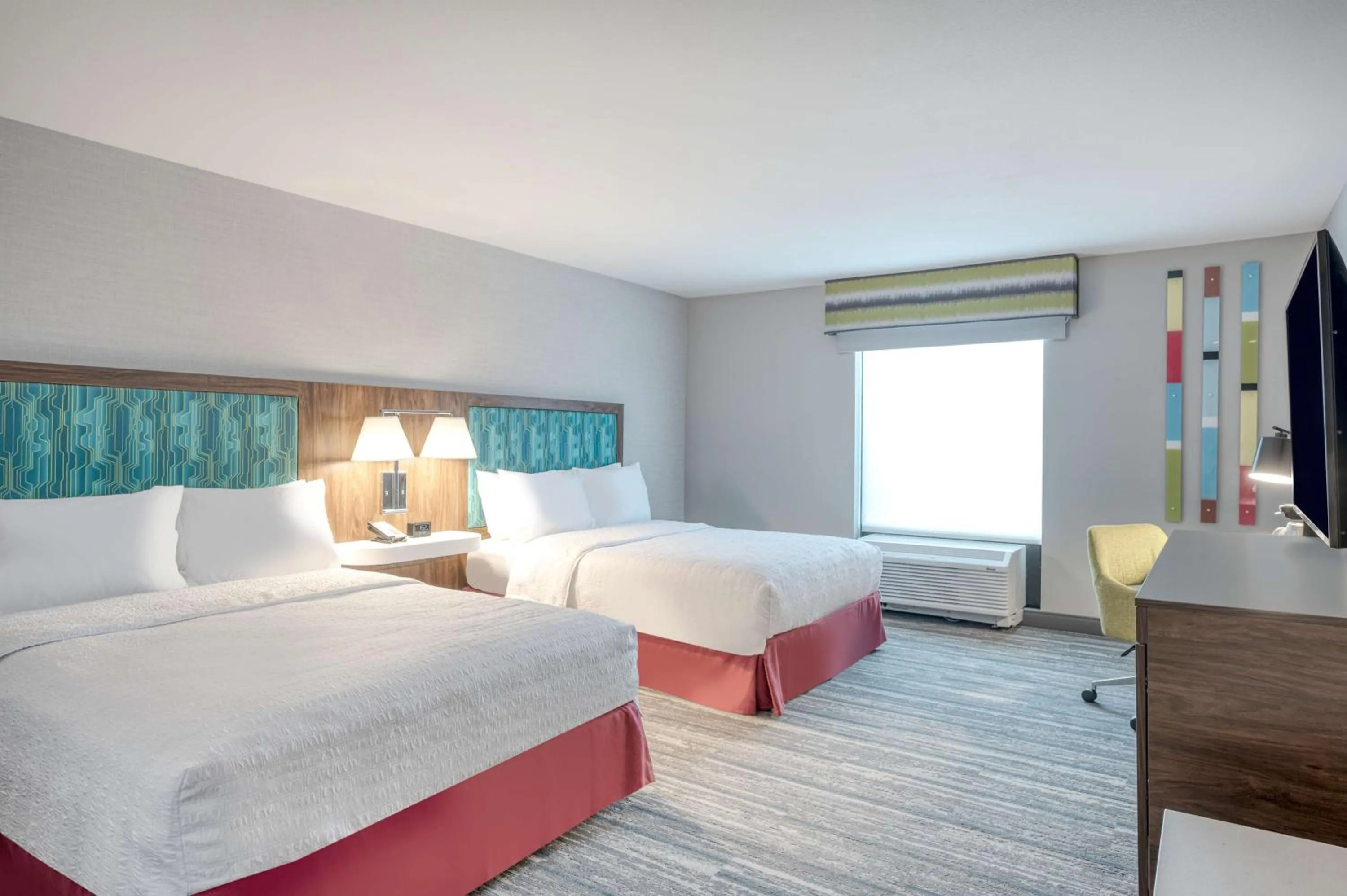 Bed in Hampton Inn Cleveland-Airport/Tiedeman Road