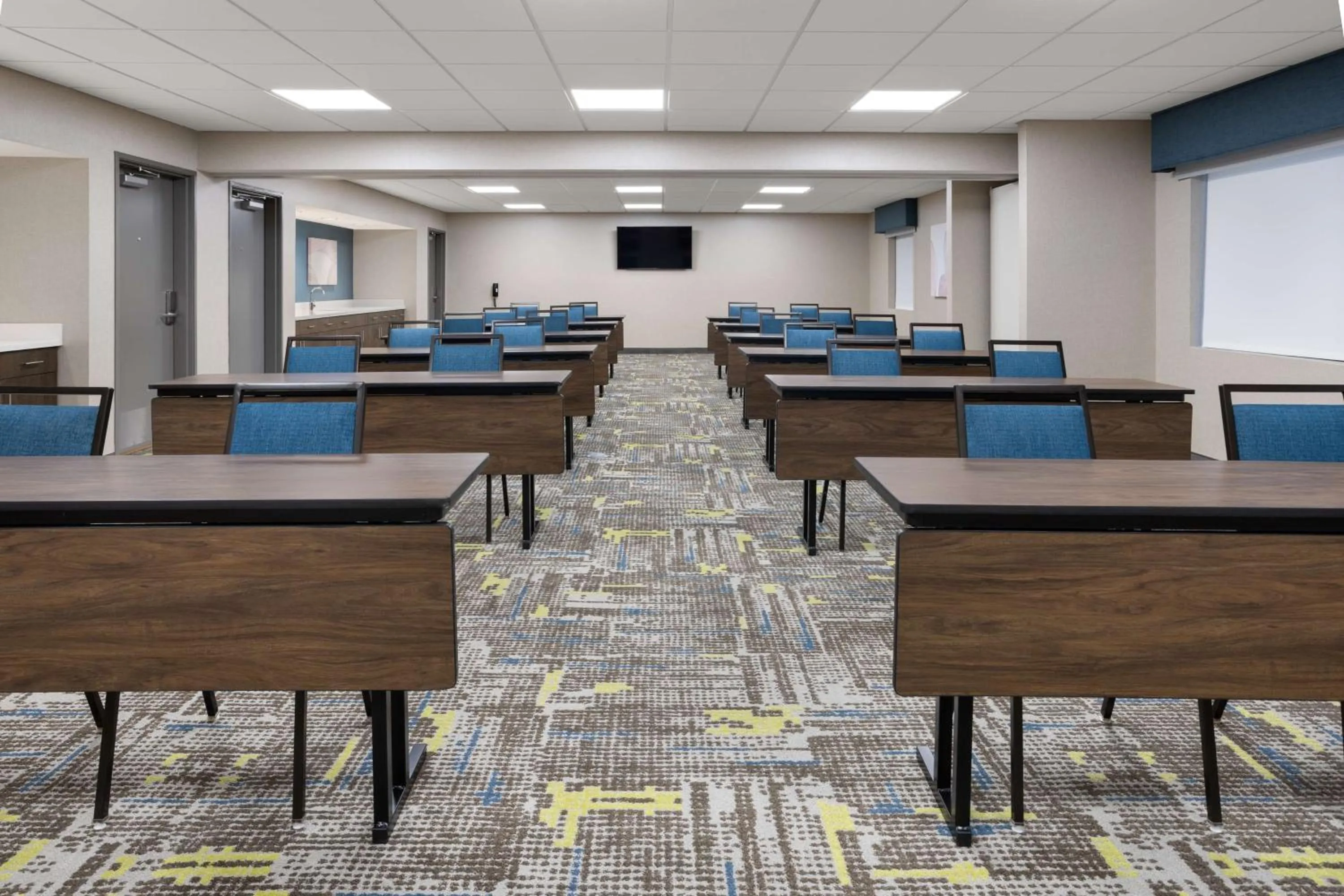 Meeting/conference room in Hampton Inn Cleveland-Airport/Tiedeman Road