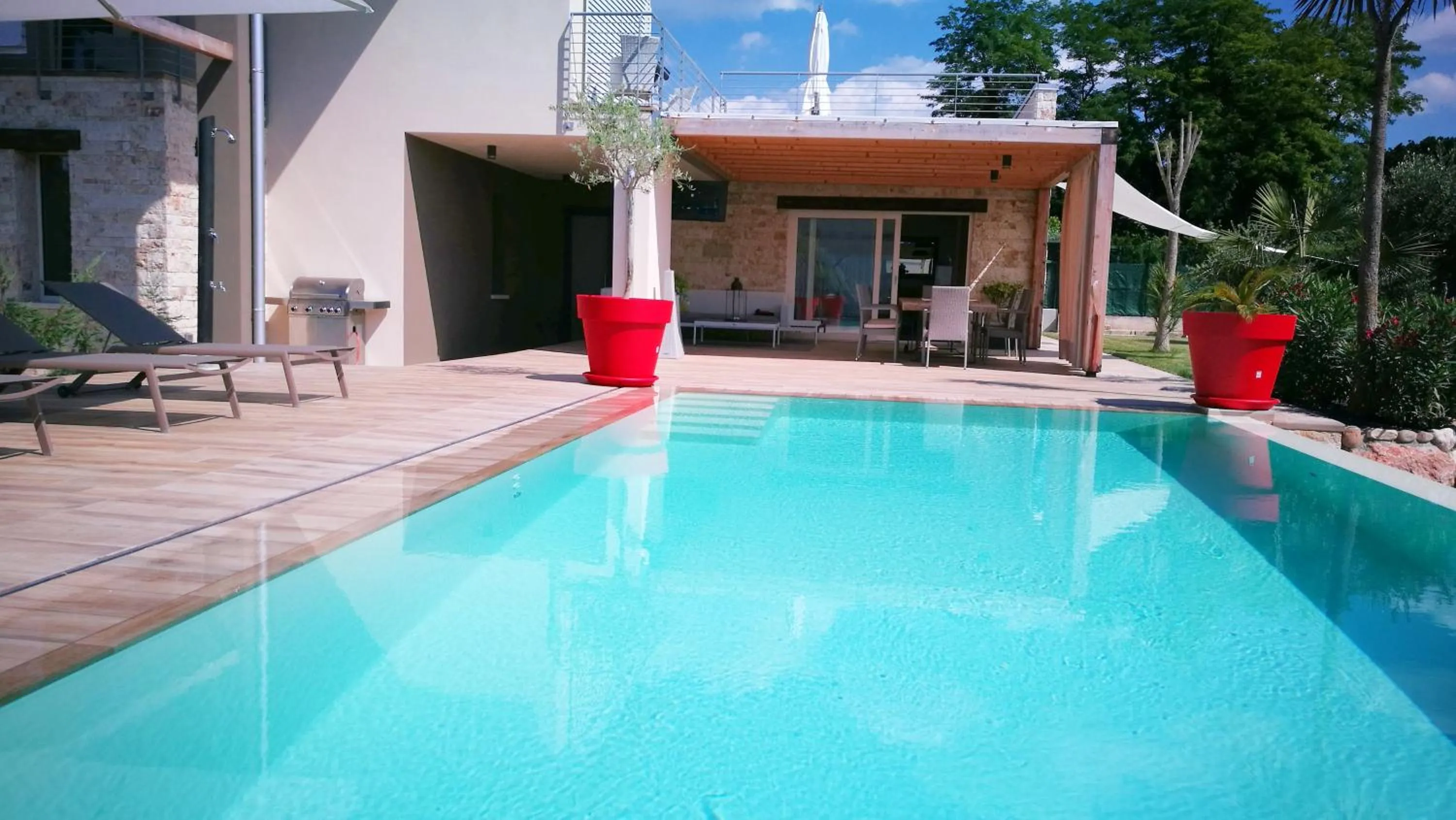 Property building in B&B Villa Pelèr