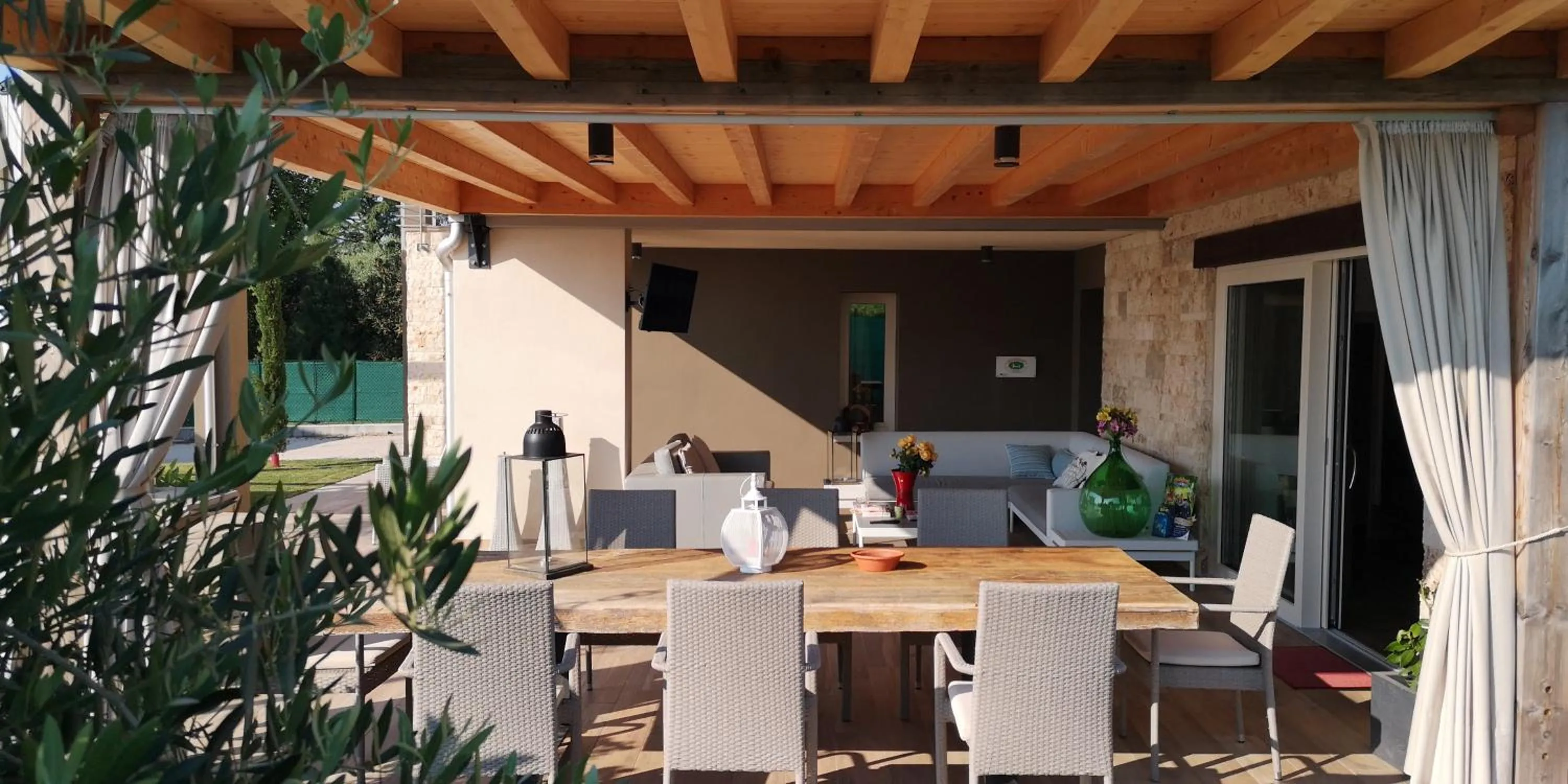 Patio in B&B Villa Pelèr