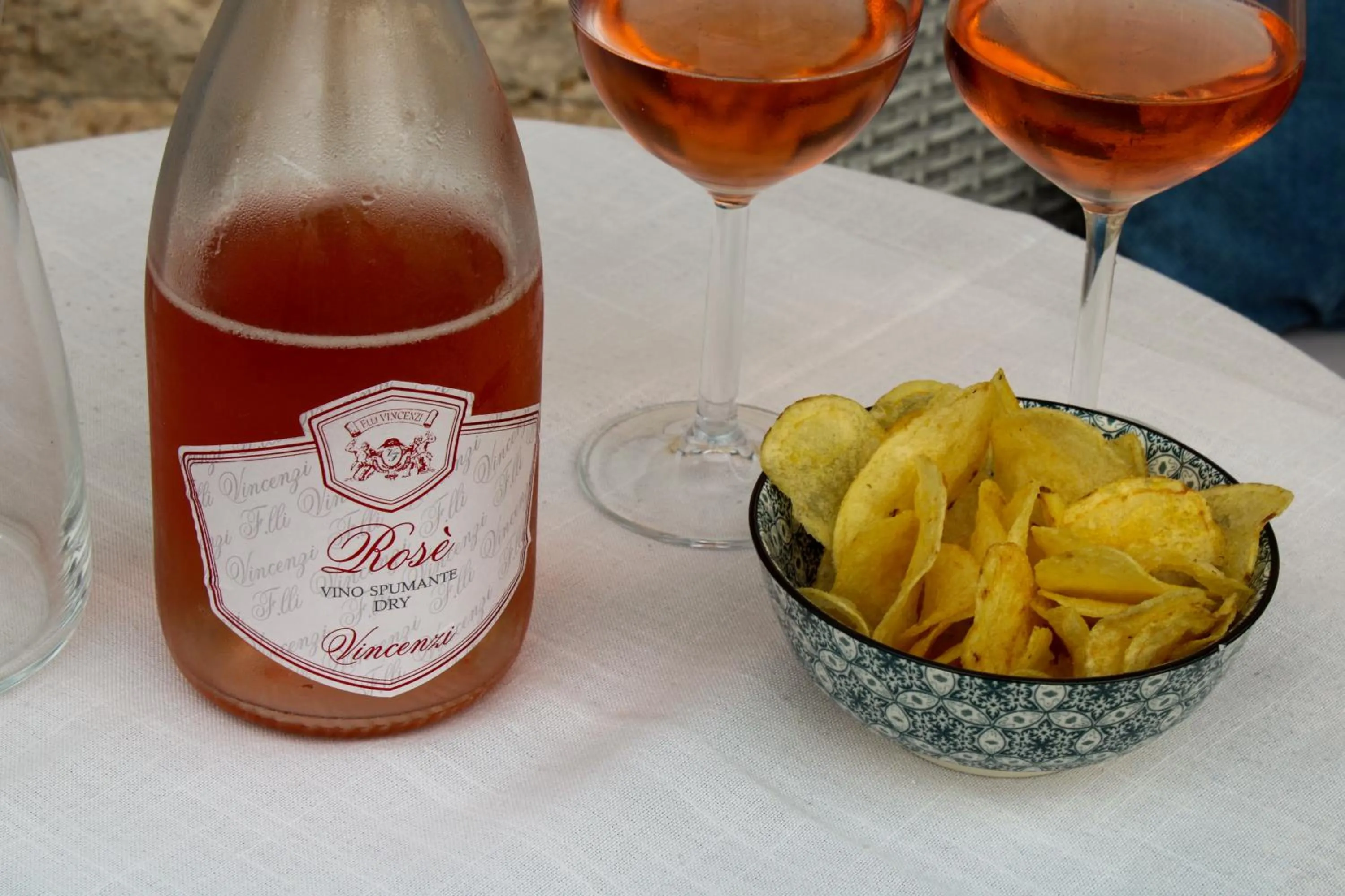 Food and drinks in B&B Villa Pelèr