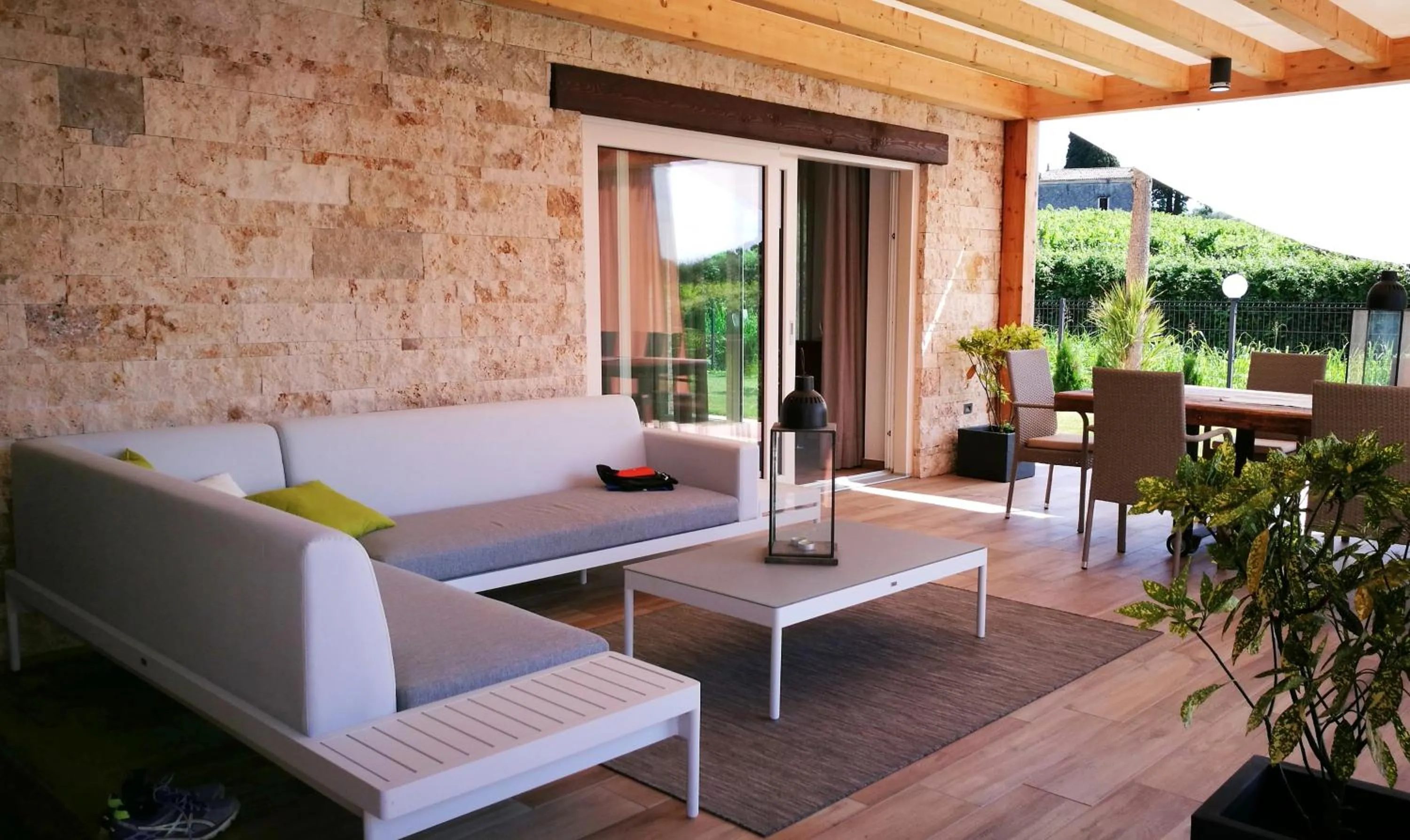 Patio in B&B Villa Pelèr