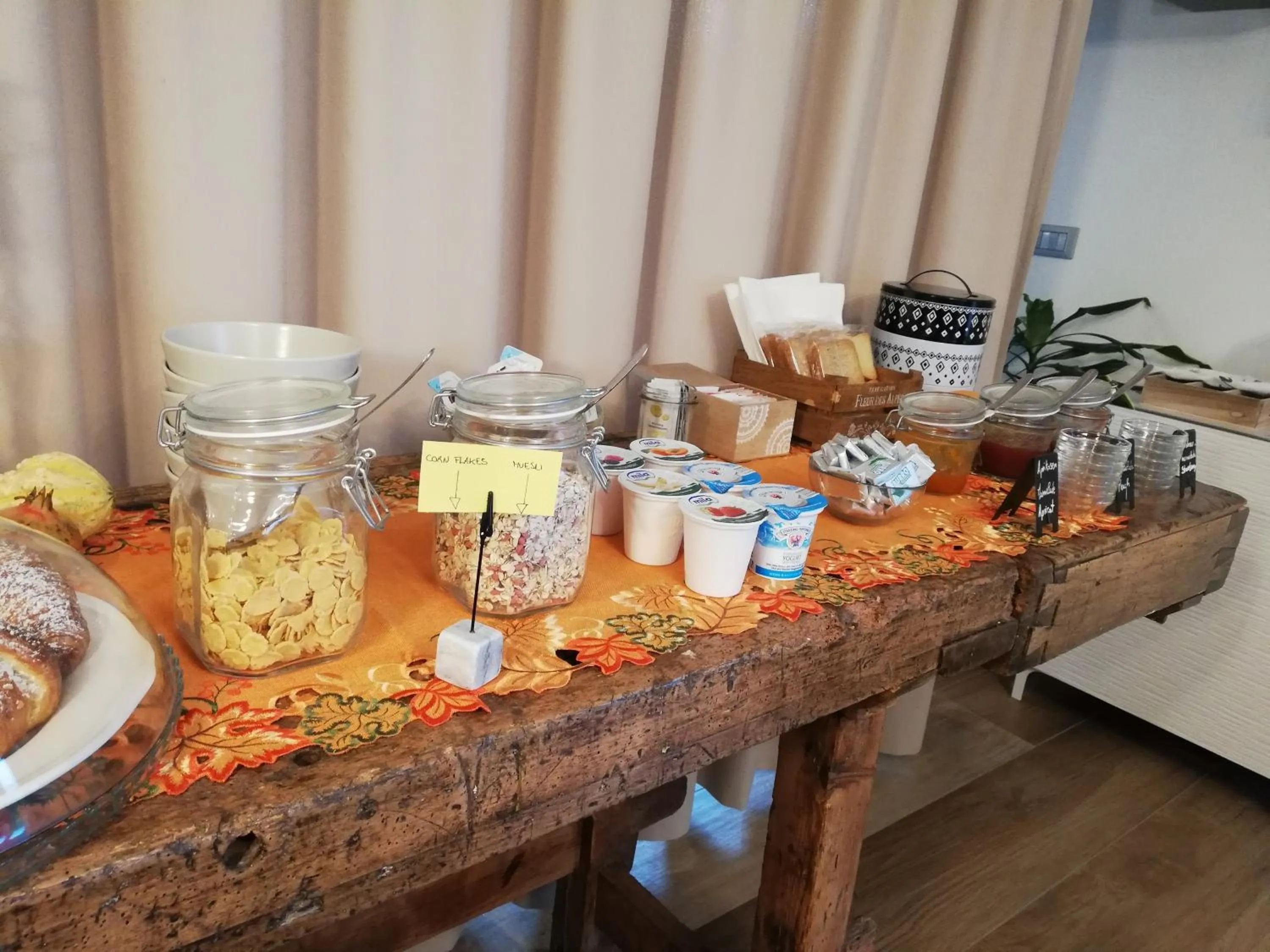 Food and drinks in B&B Villa Pelèr