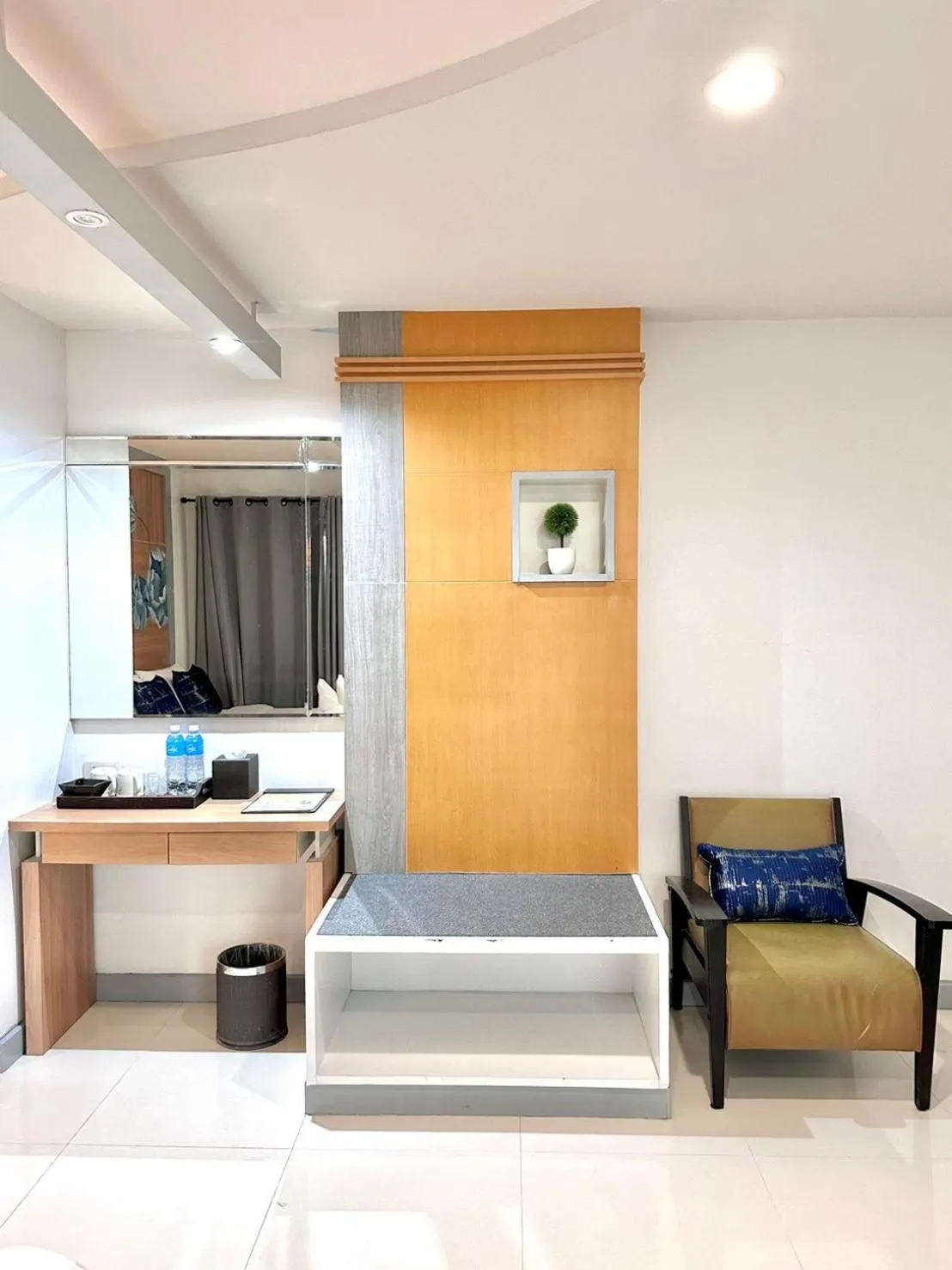 Photo of the whole room, Bed in Phi Phi Indigo Hotel