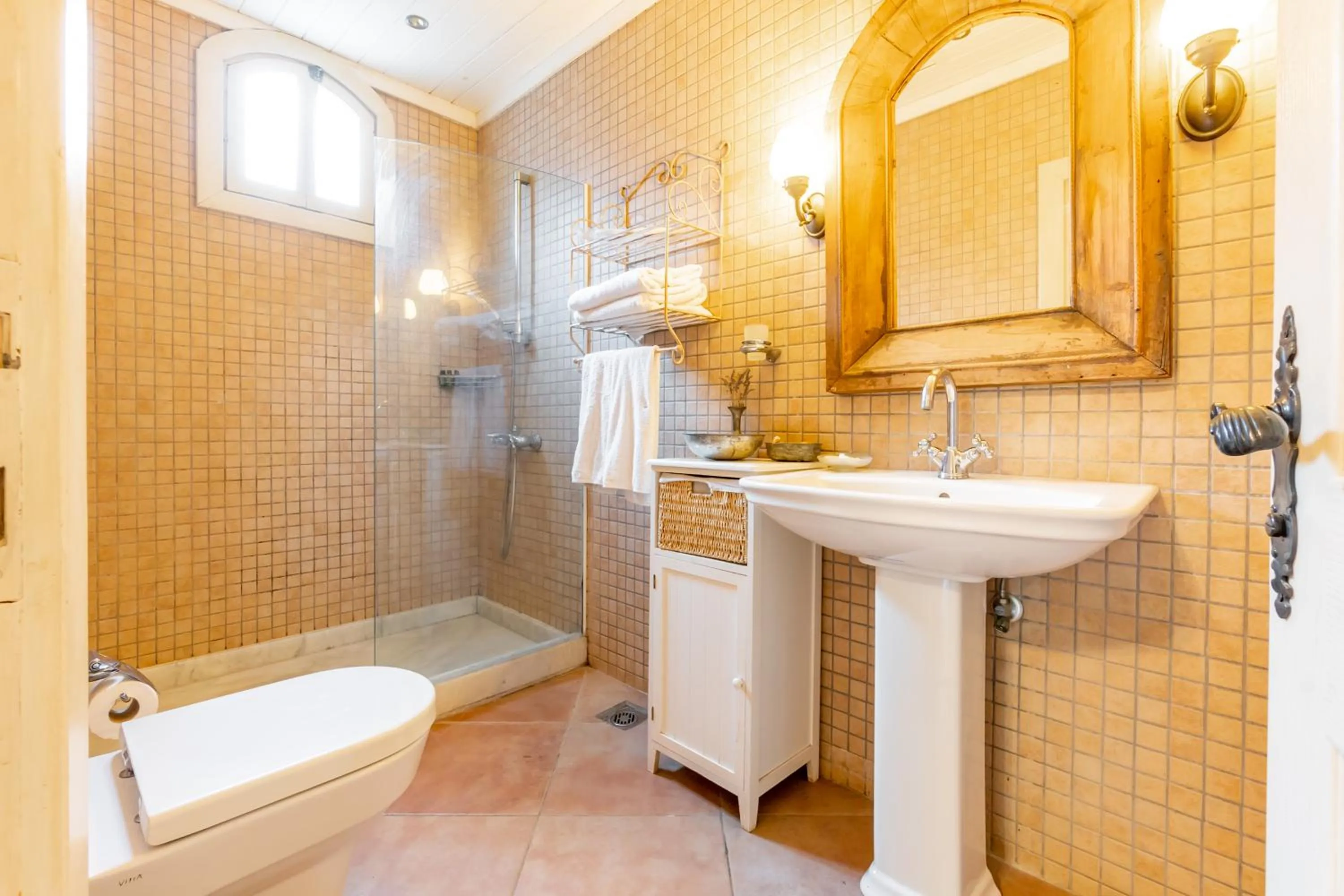 Bathroom in Gullu Konaklari