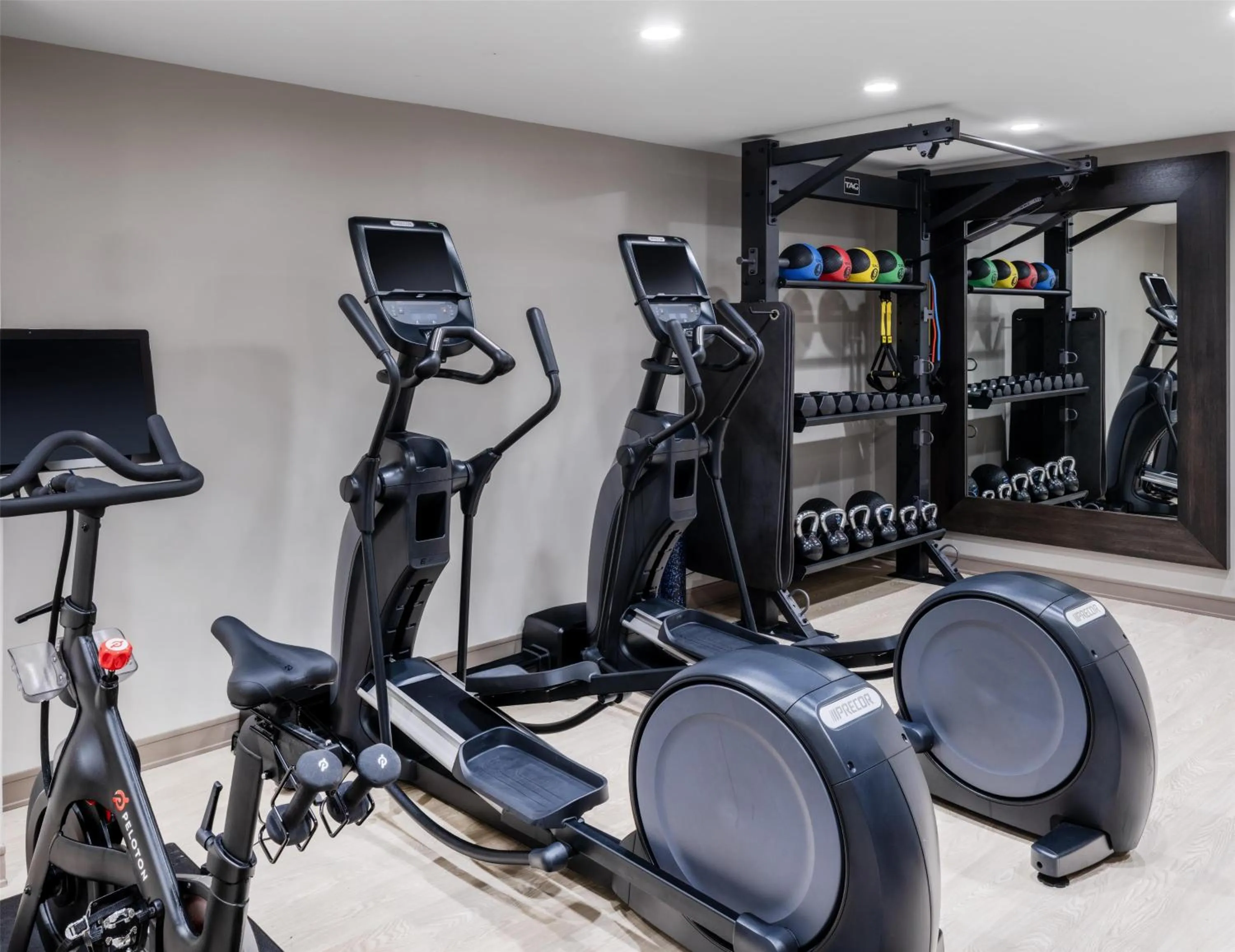 Fitness centre/facilities in DoubleTree Suites by Hilton Charlotte/SouthPark