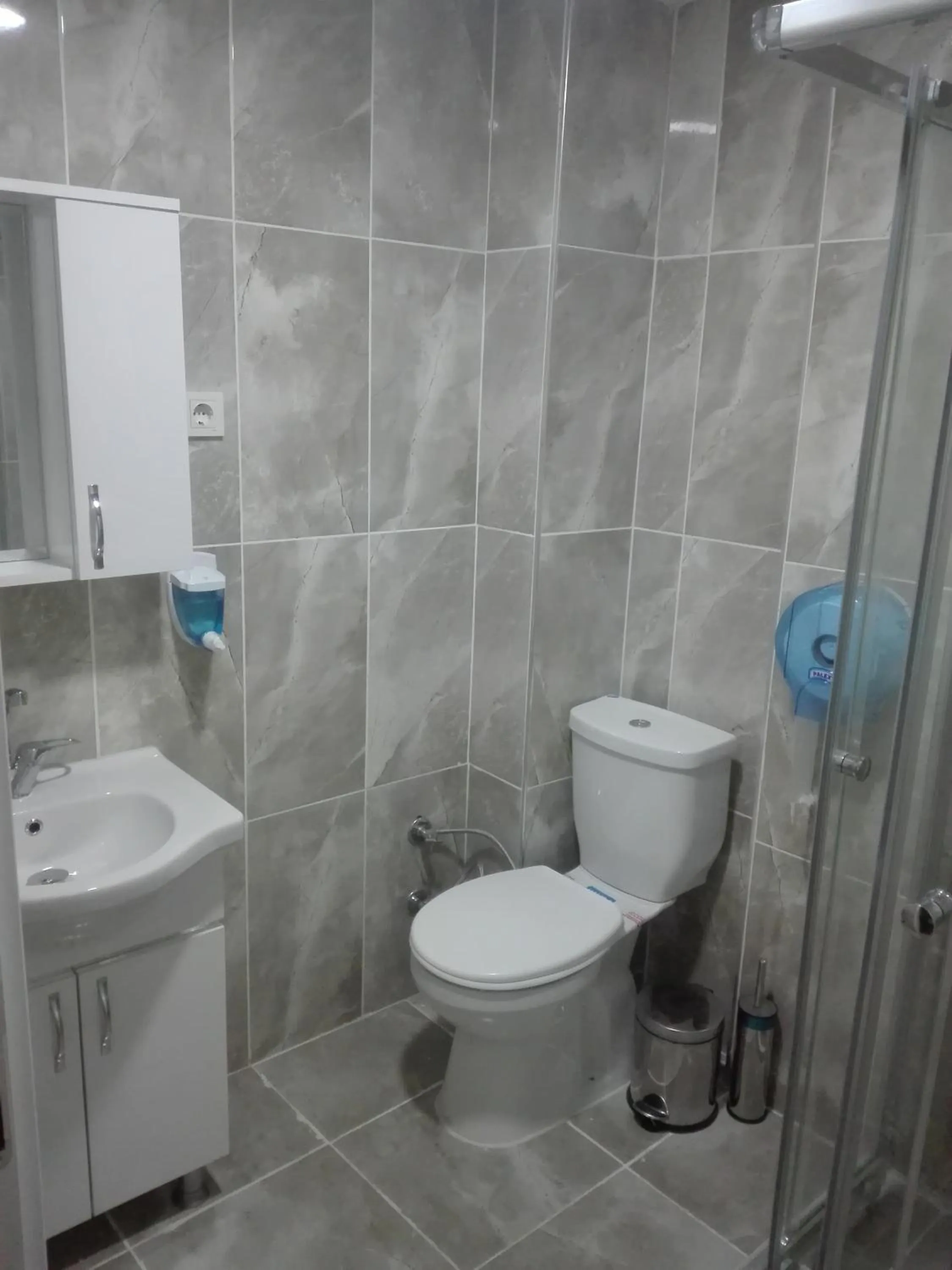 Shower in NEW BEYLERBEYİ HOTEL