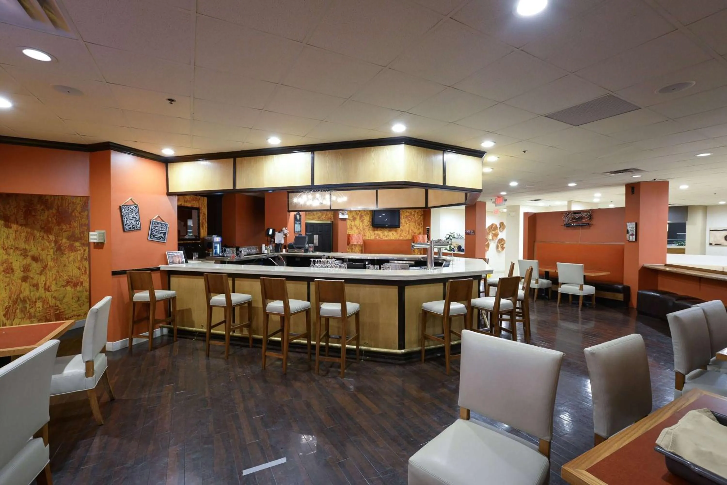 Lounge or bar in Wyndham Columbus