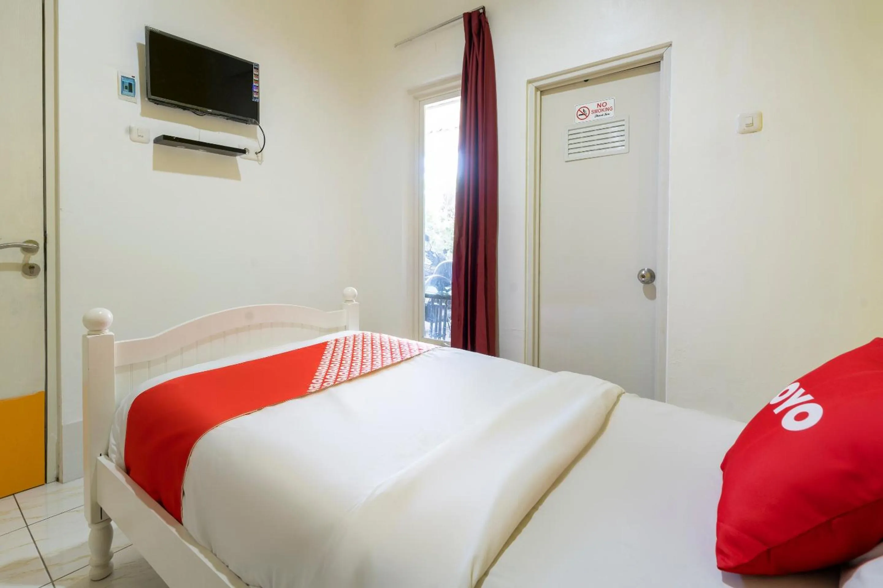 Bedroom in OYO 3782 Gunung Anyar