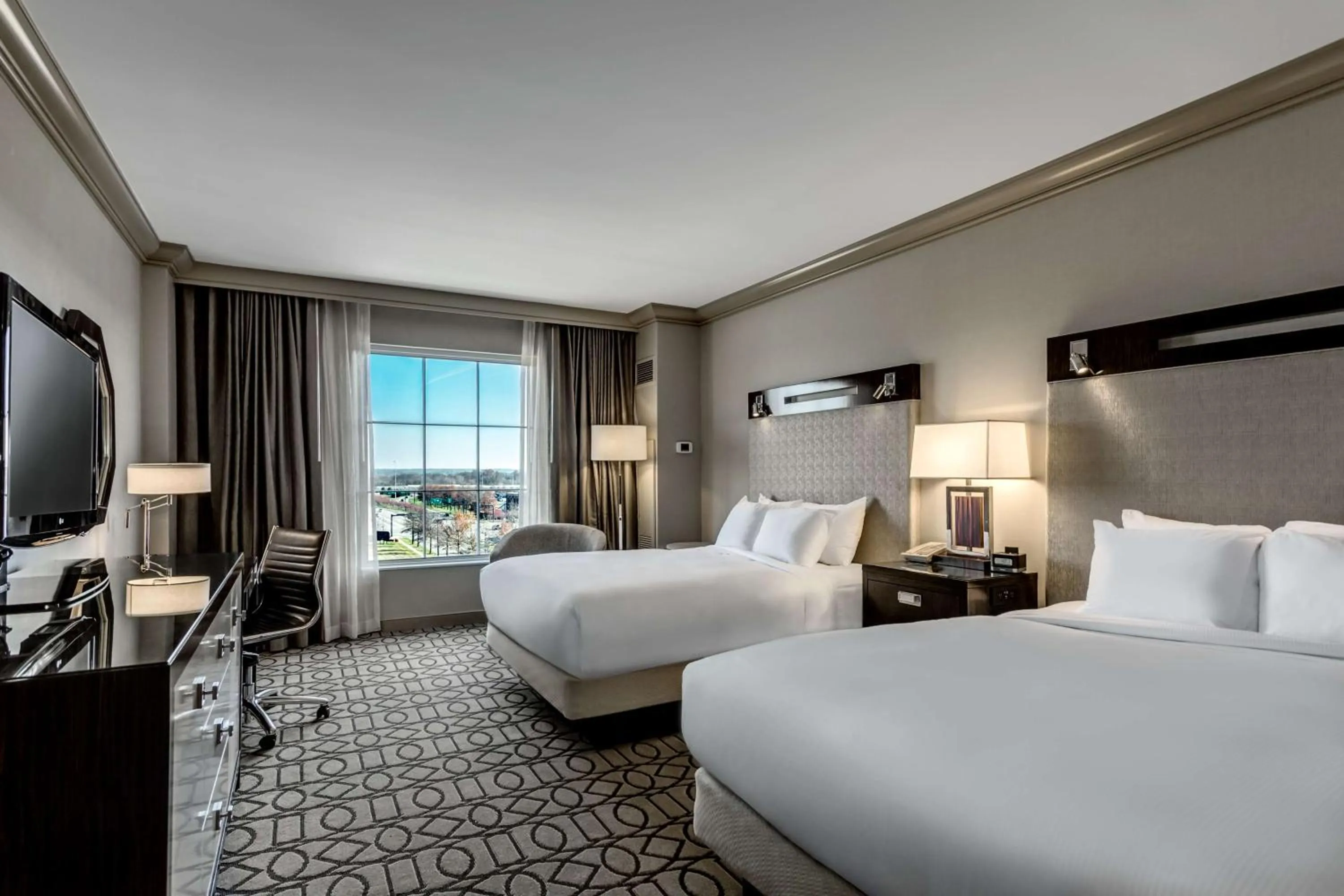 Bed in Hilton Columbus at Easton