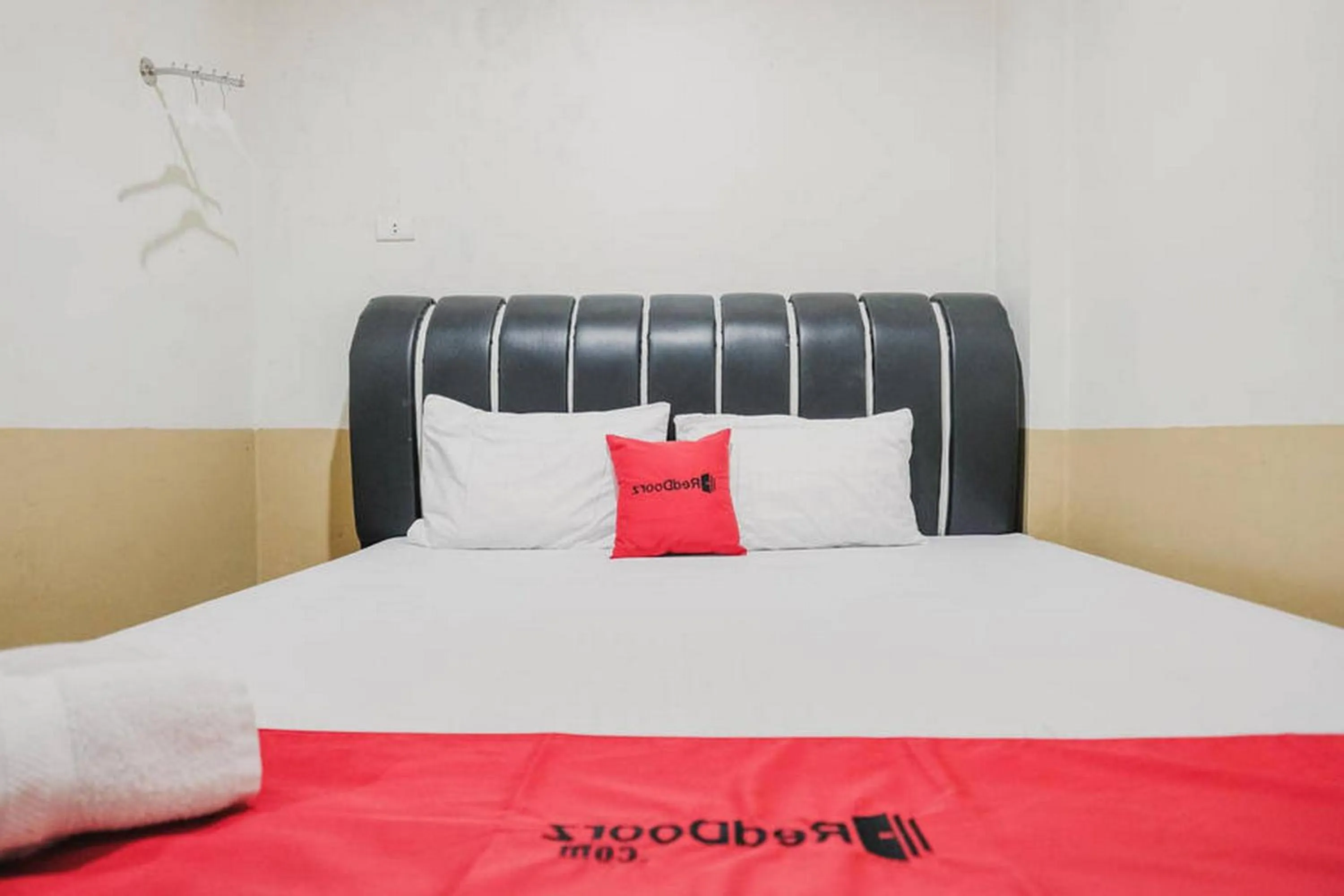 Bed in RedDoorz @ Jalan STM Medan