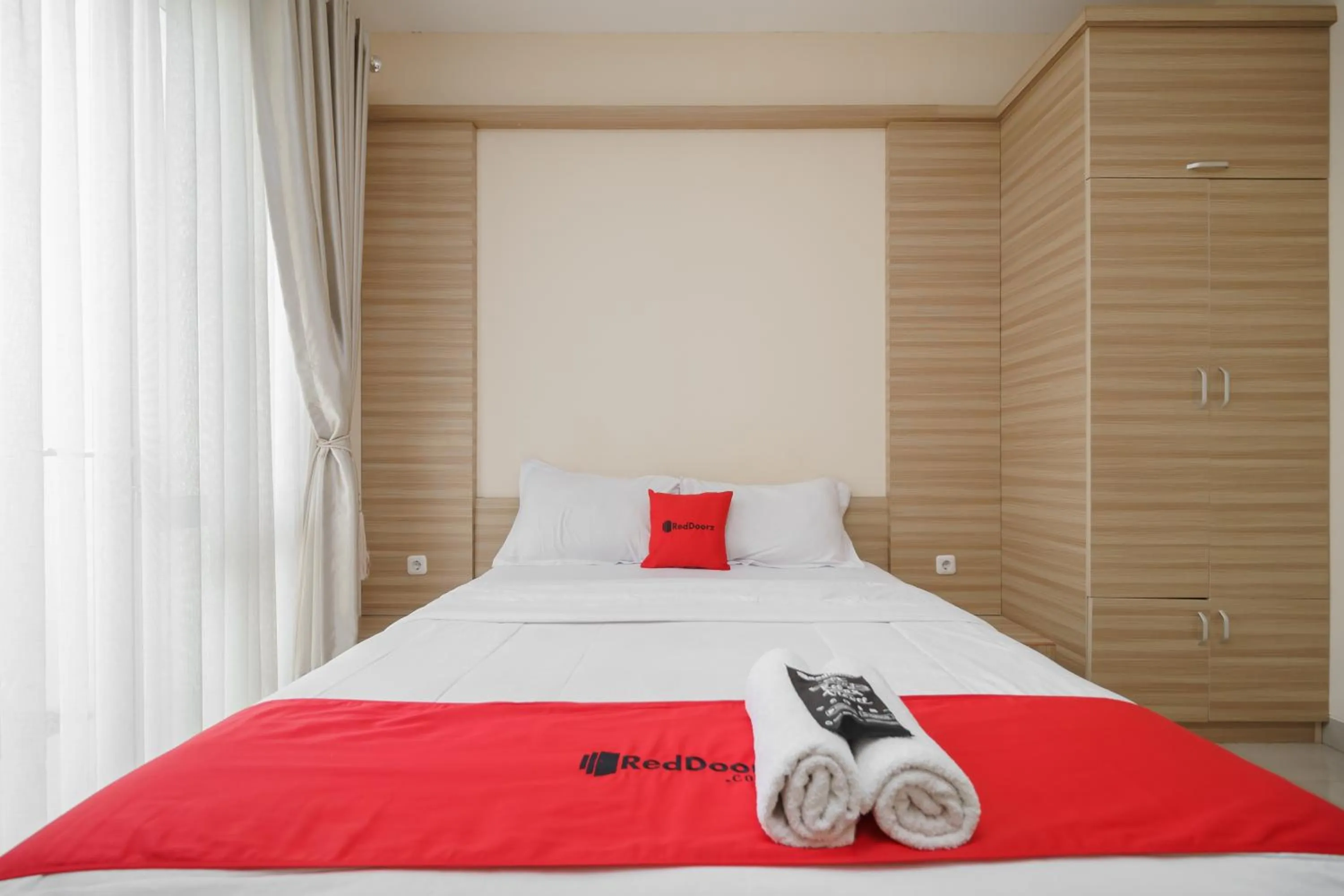 Bed in RedDoorz Syariah Plus @ Wisma Bougenville Karawaci