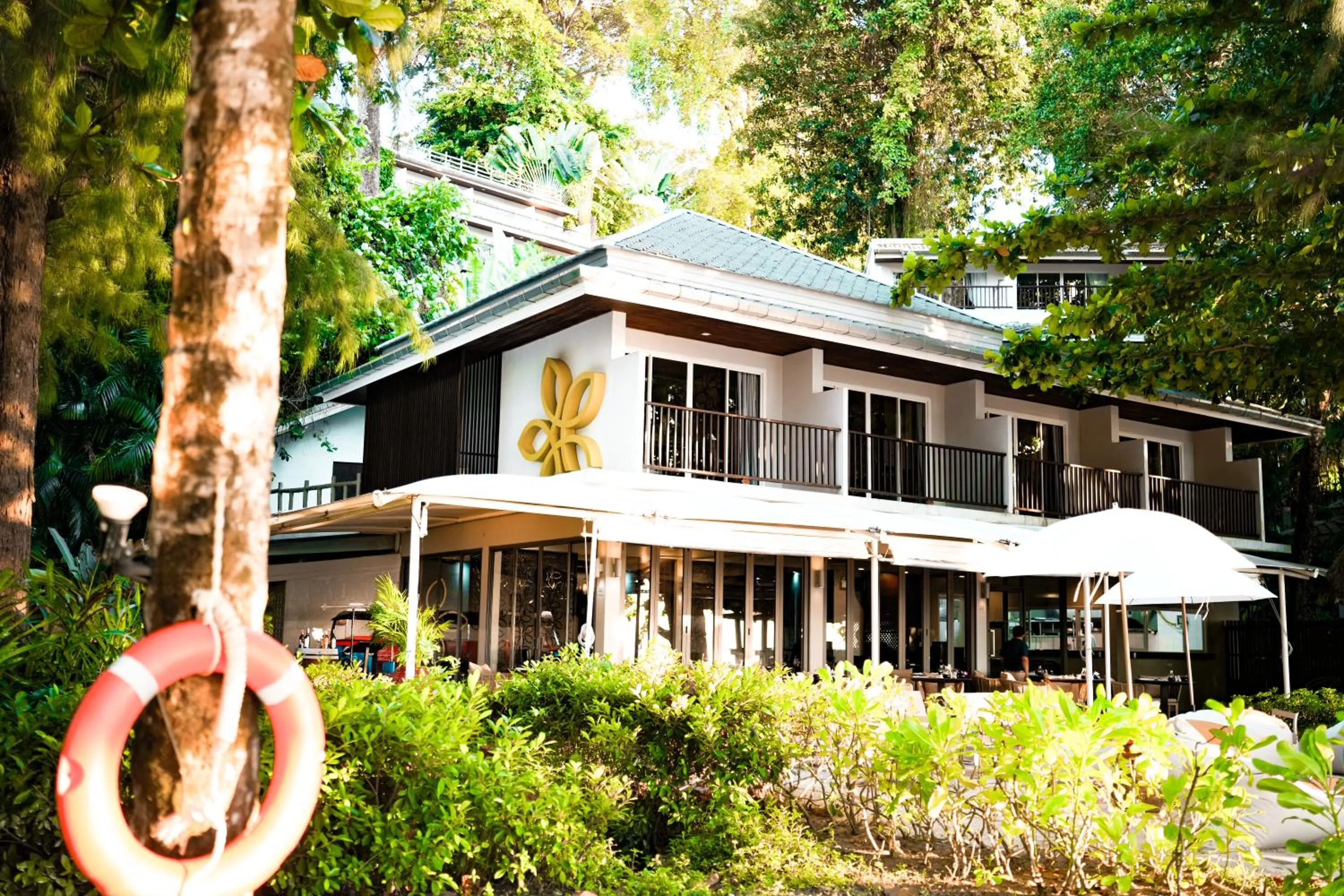 Restaurant/places to eat in SENTIDO Khao Lak