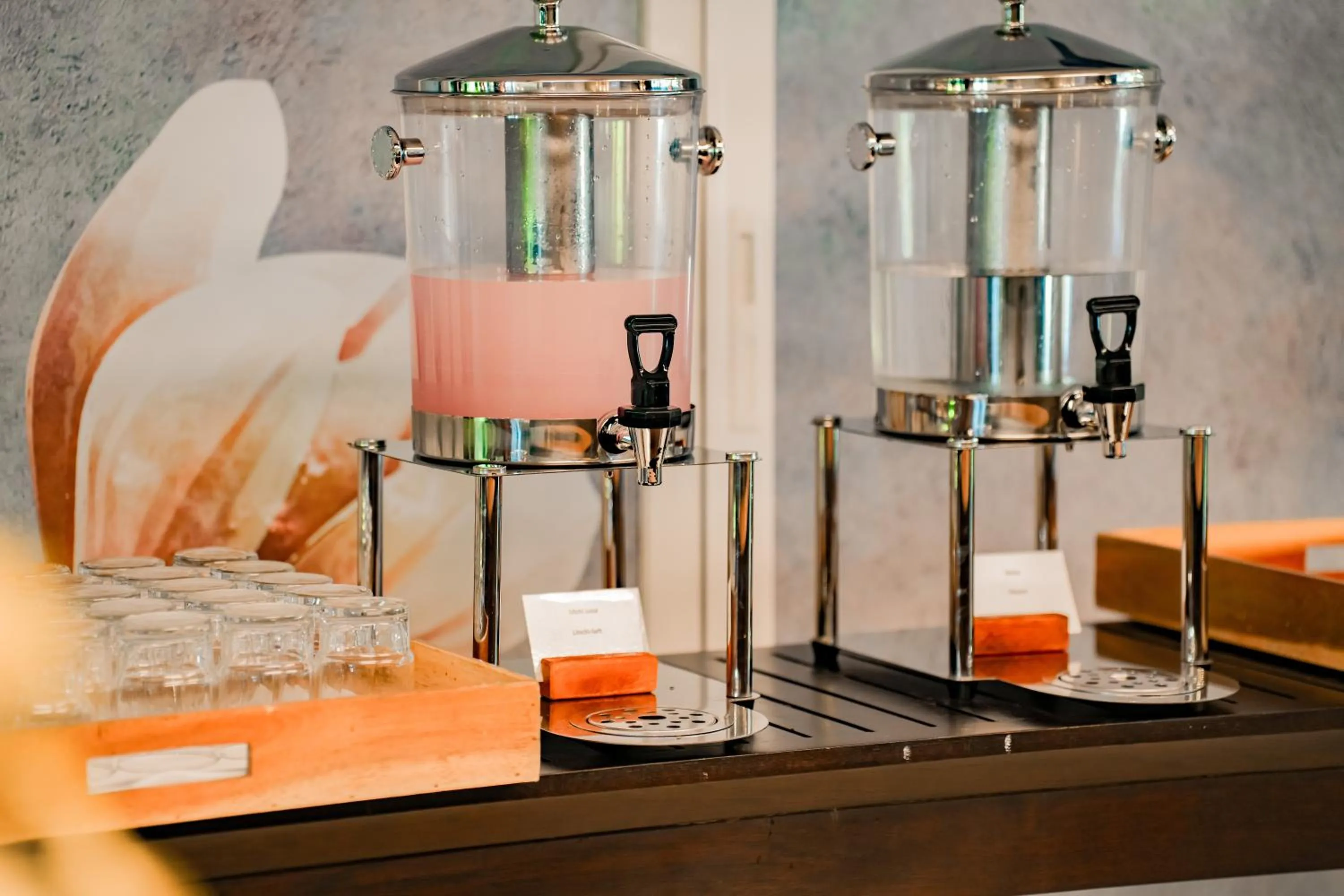 Restaurant/places to eat, Bed in SENTIDO Khao Lak