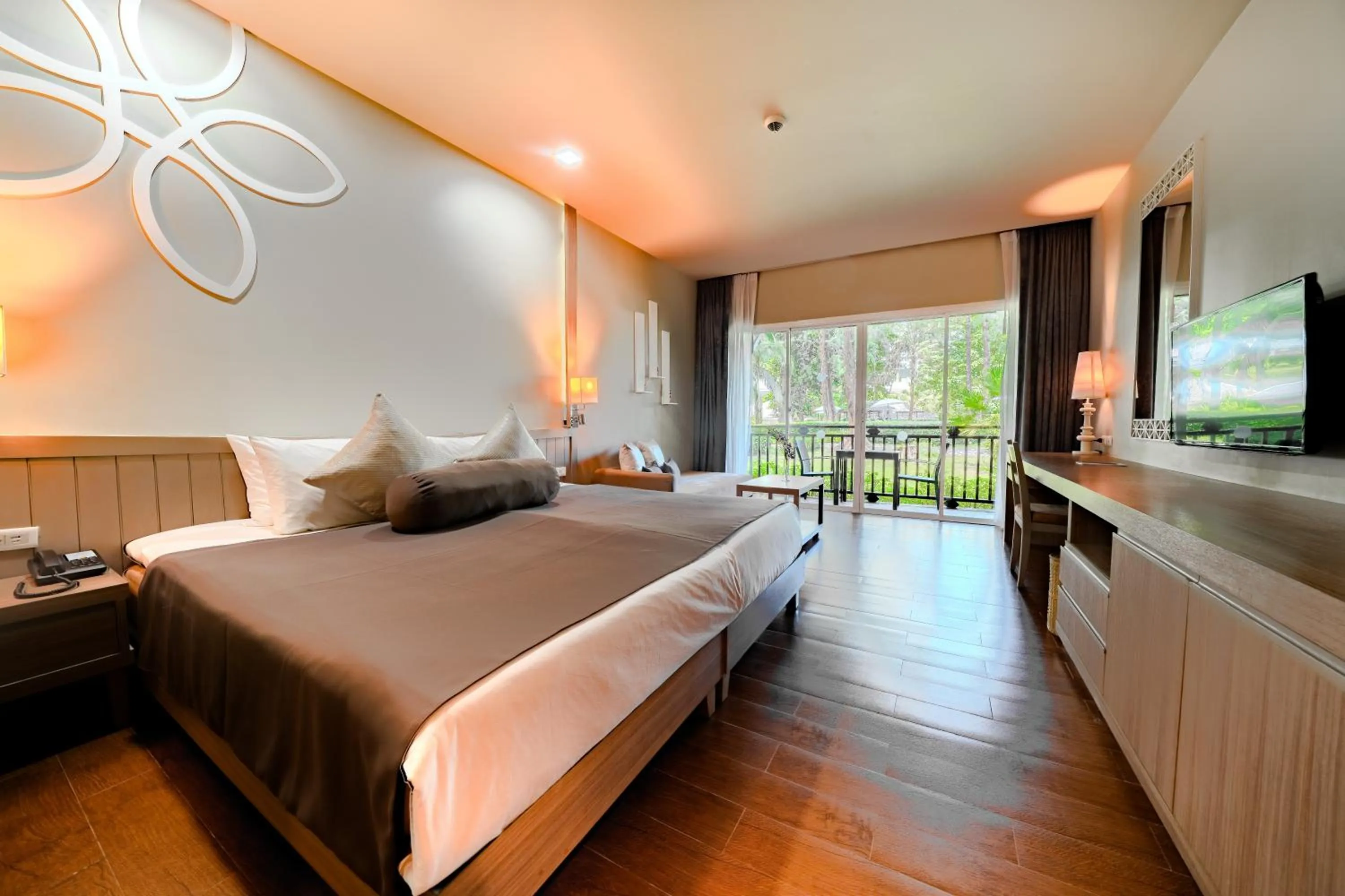 Bedroom, Bed in SENTIDO Khao Lak