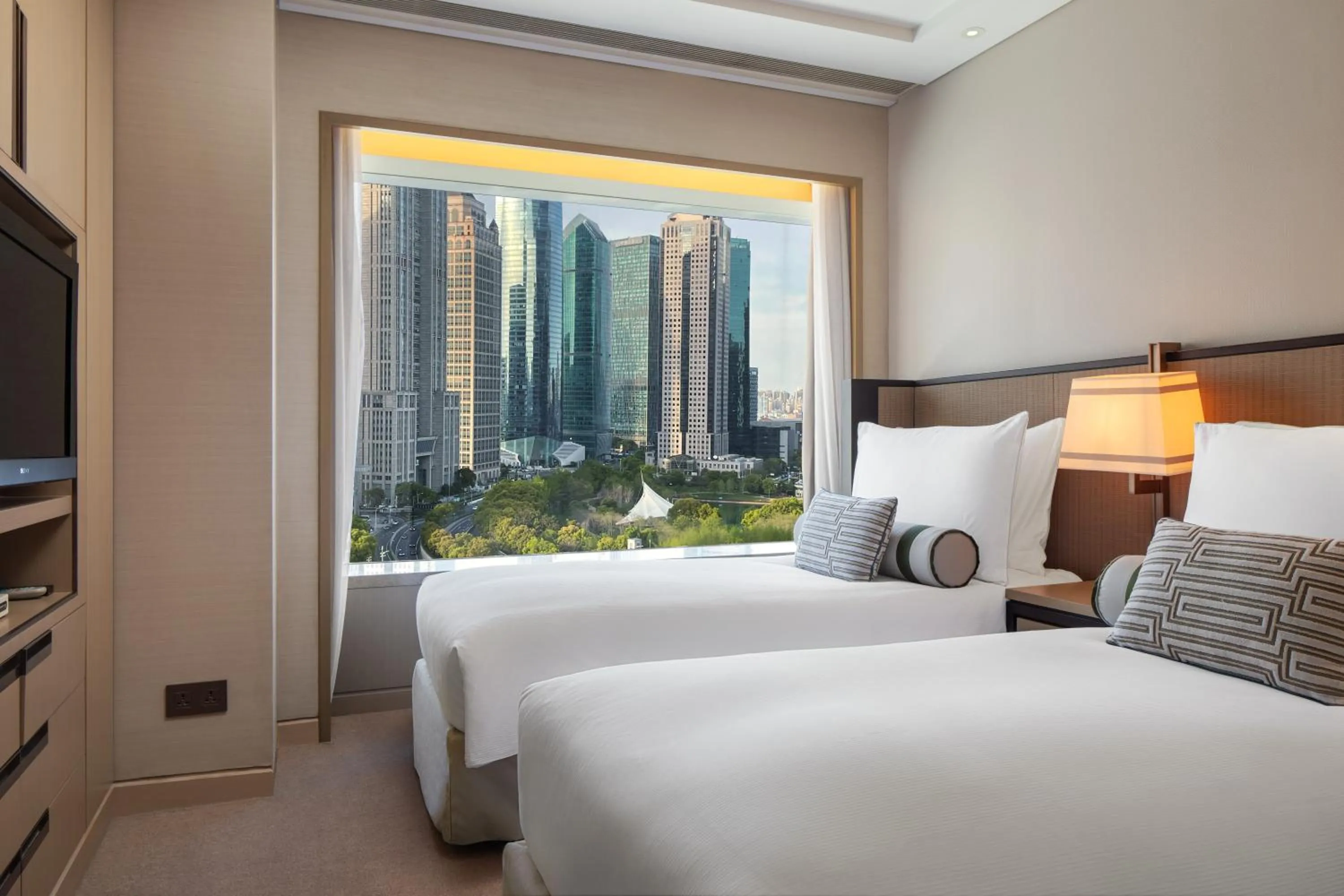 TV and multimedia, Bed in IFC Residence