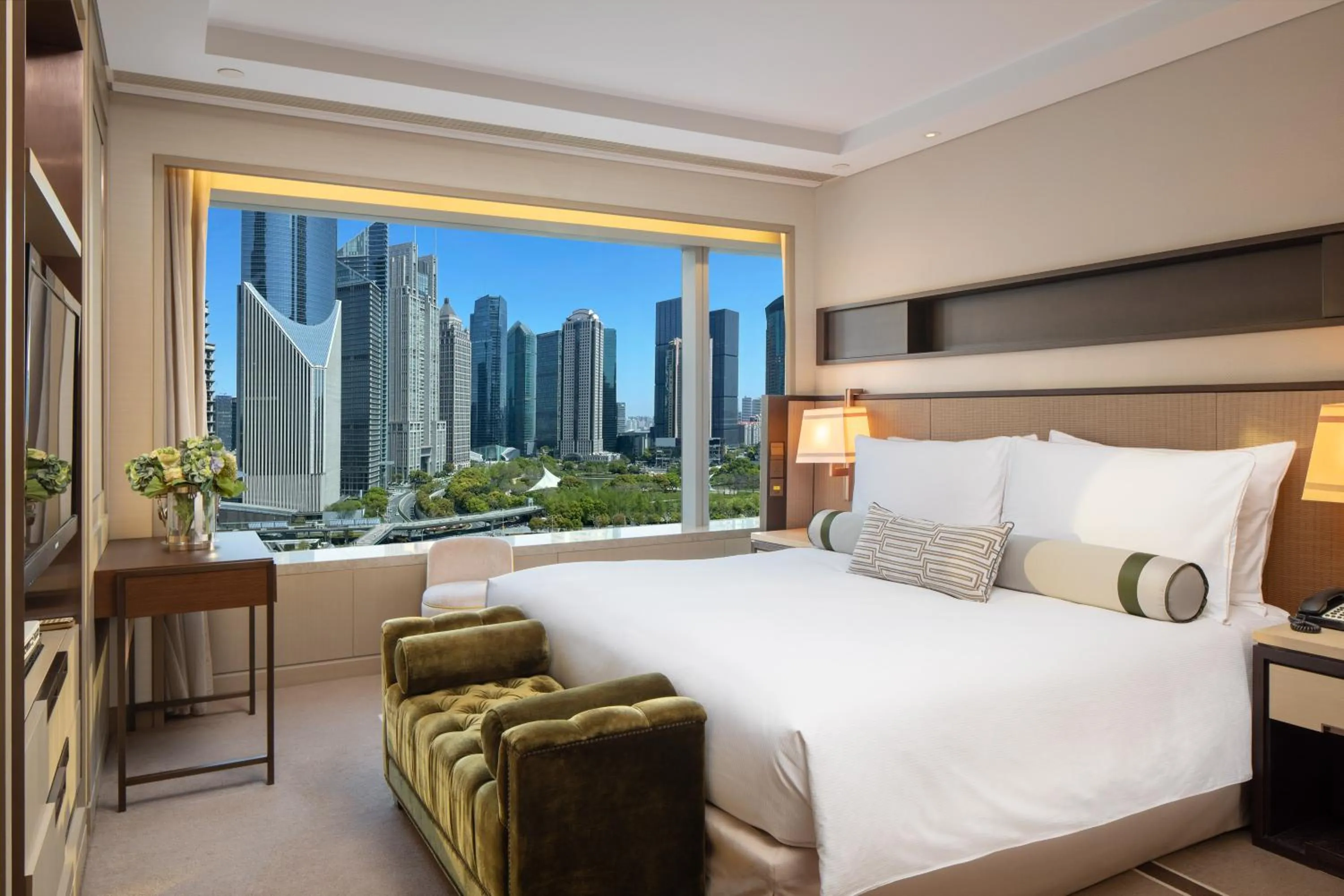 Bedroom, Bed in IFC Residence