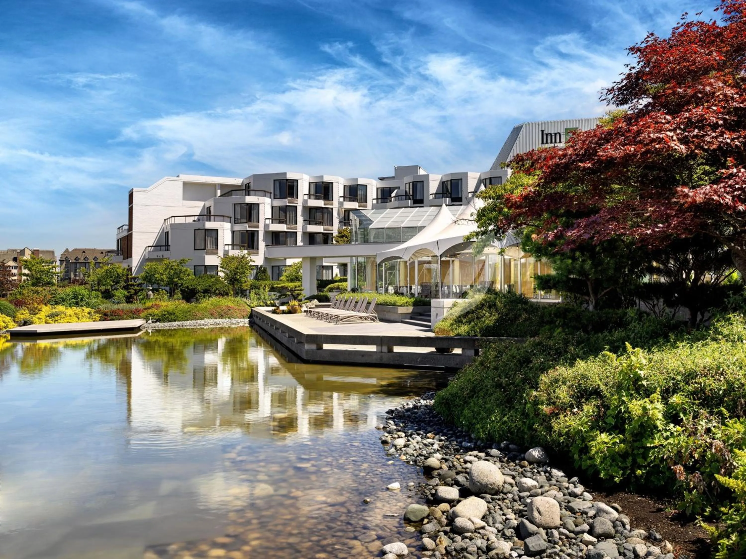 Property building in Inn at Laurel Point