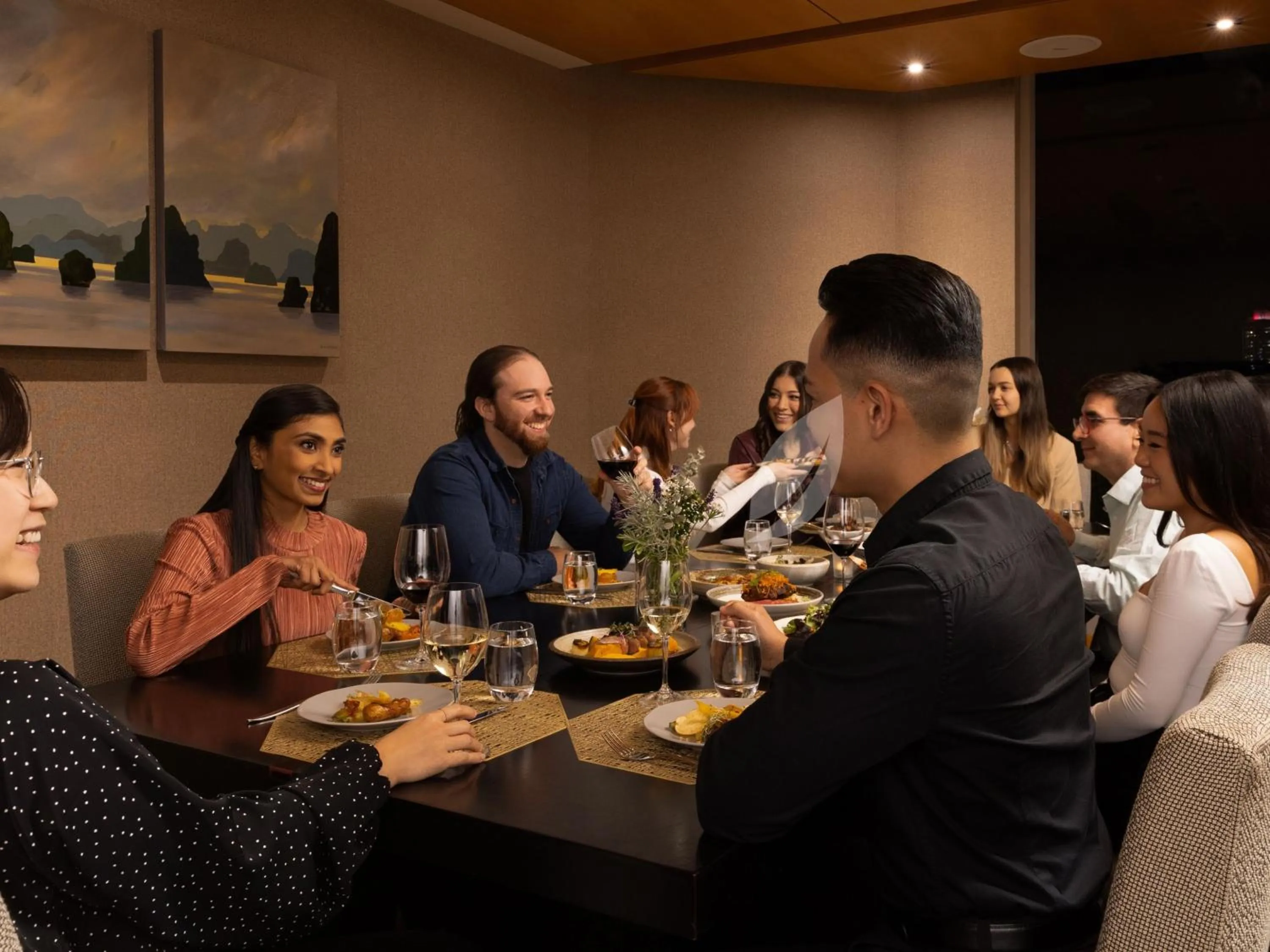 Restaurant/places to eat in Inn at Laurel Point