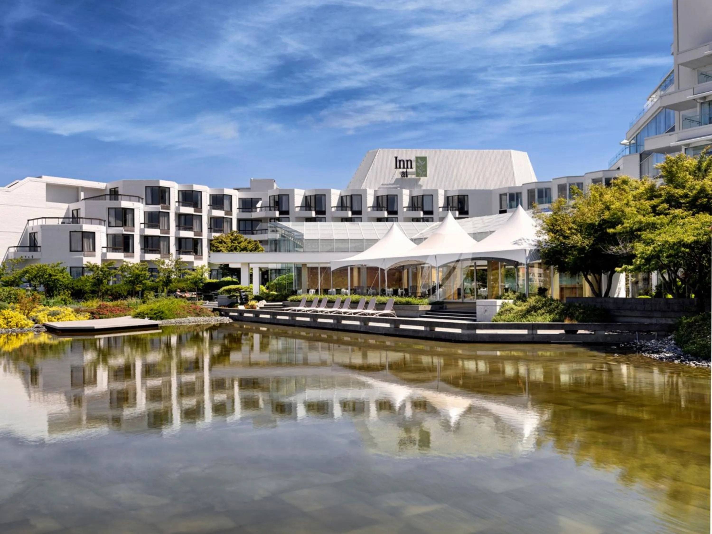 Property building in Inn at Laurel Point