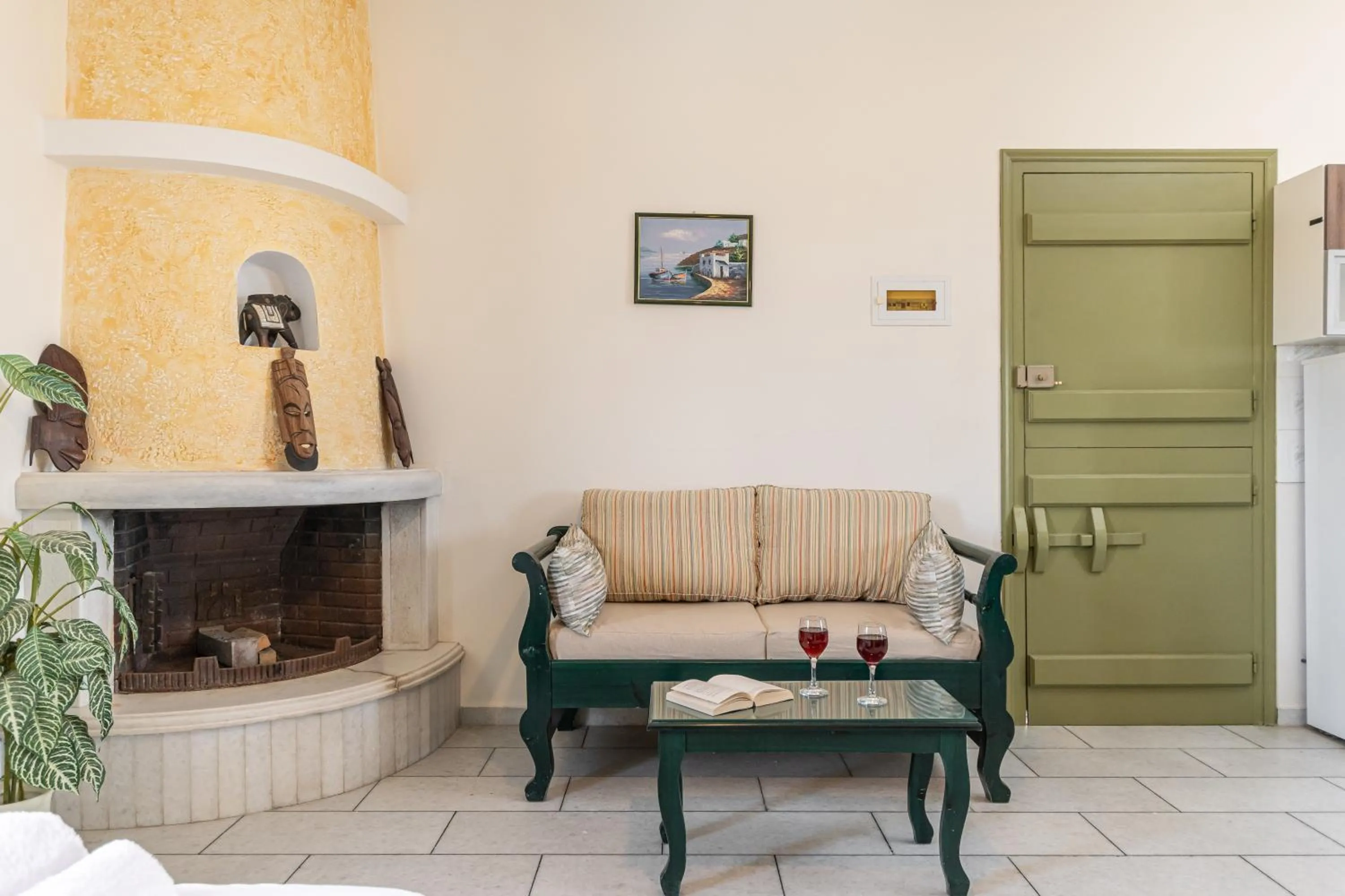 Seating area in Studios Vrettos Beachfront Hotel