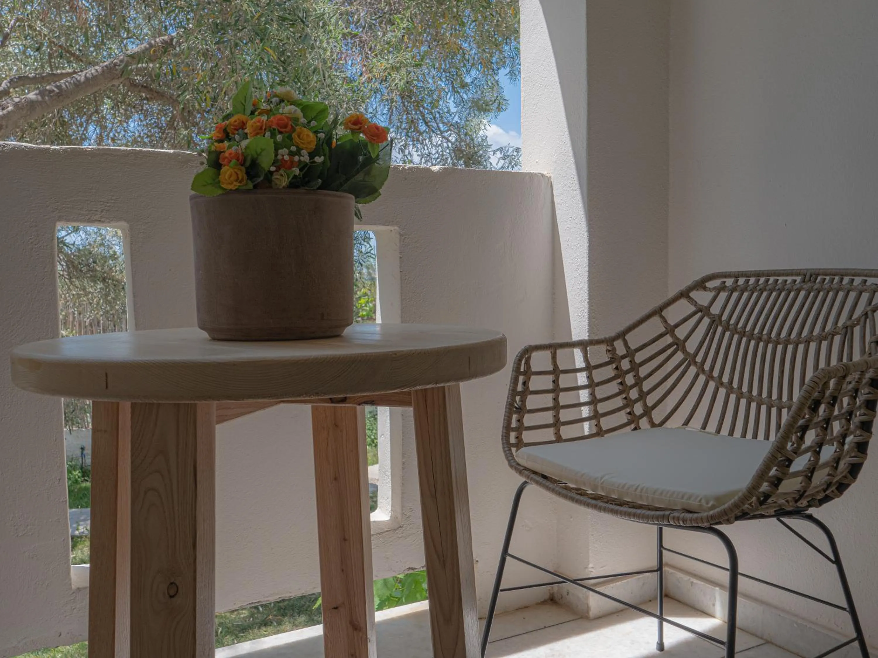 Balcony/Terrace in Studios Vrettos Beachfront Hotel