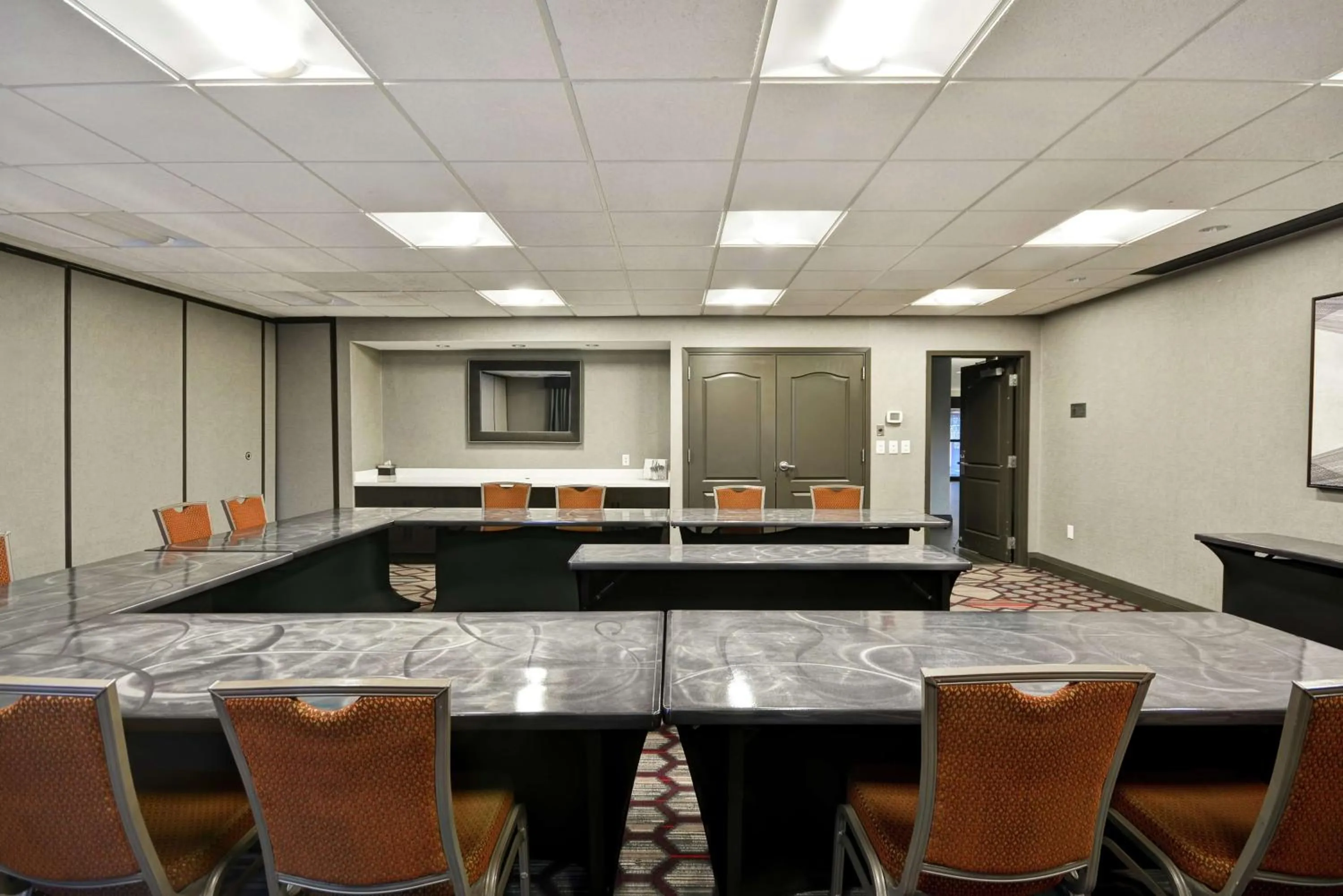Meeting/conference room in Hampton Inn & Suites Columbus-Easton Area