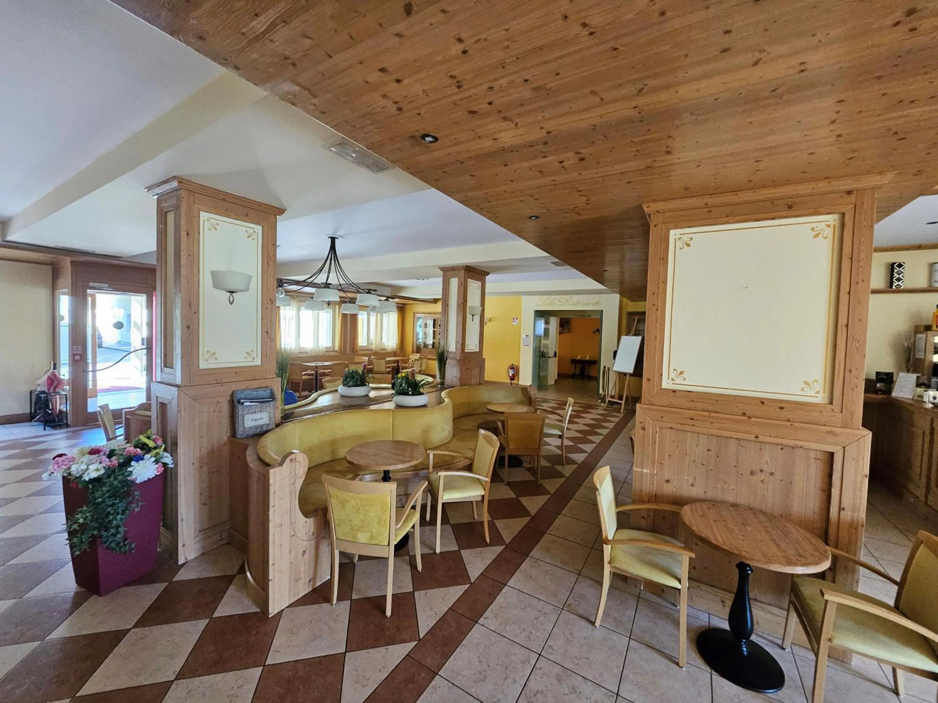 Lounge or bar in Park Hotel Sacro Cuore