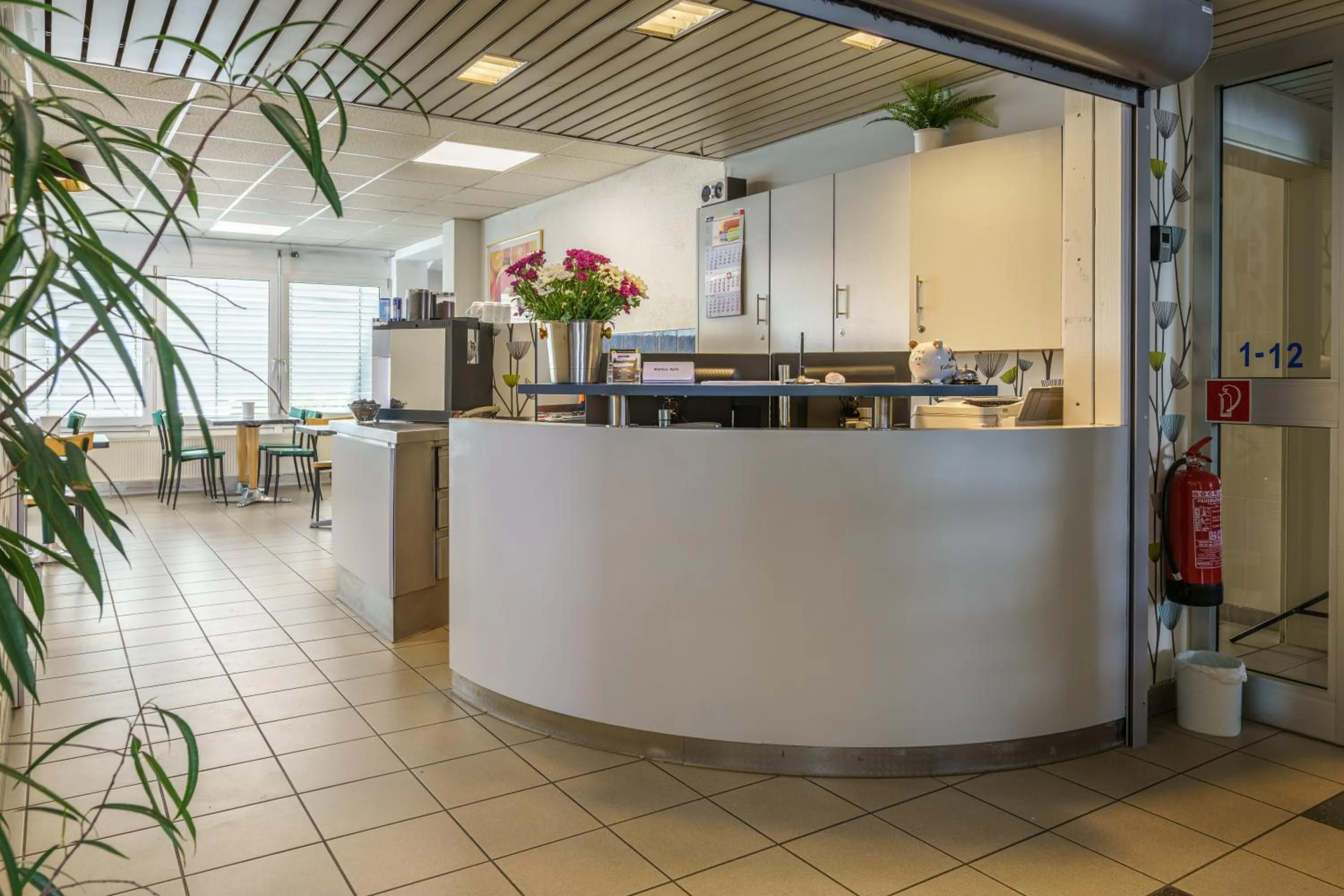 Lobby or reception in Hotel Drei König- Ihr Transithotel