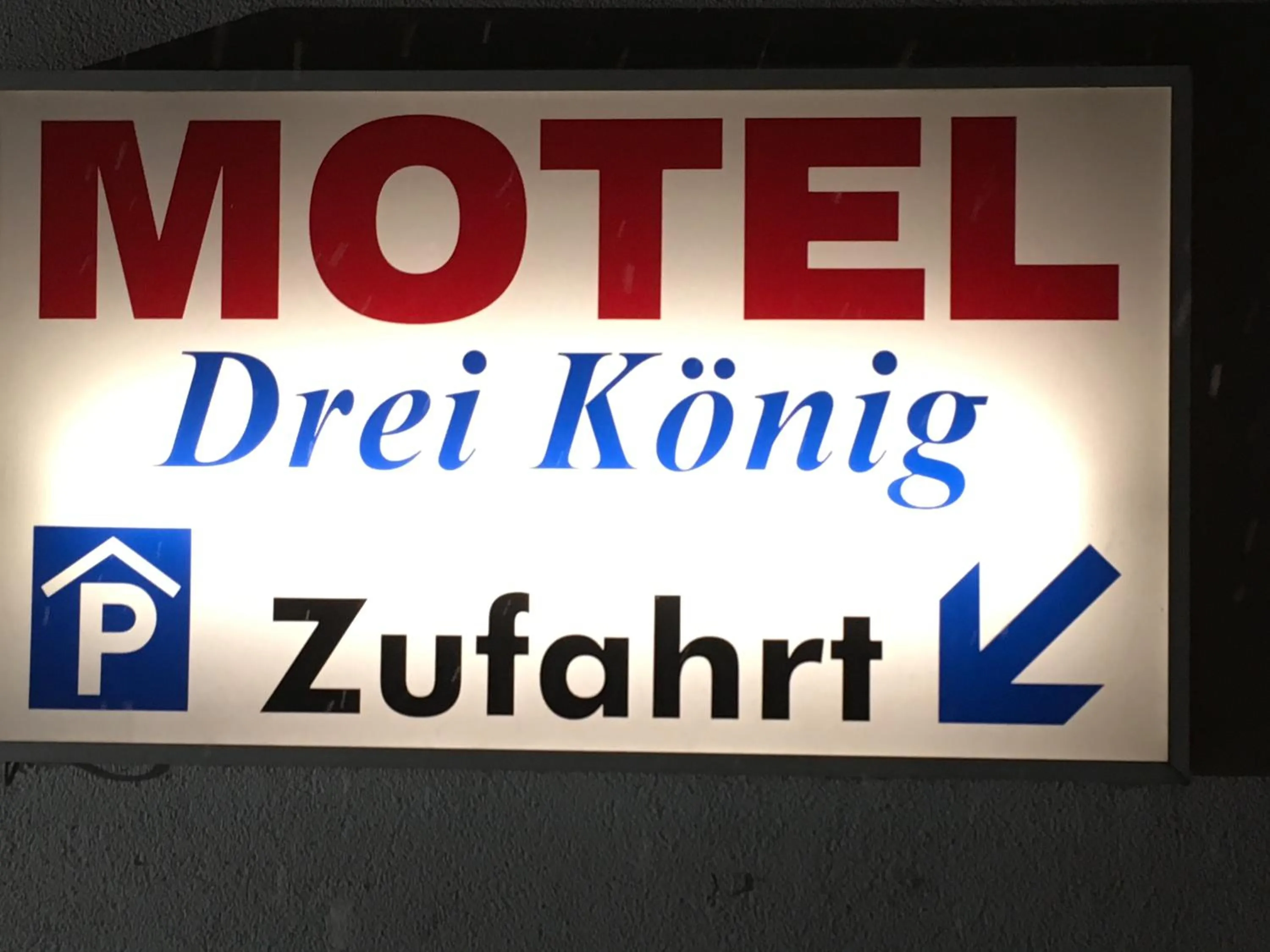 Property building in Hotel Drei König- Ihr Transithotel