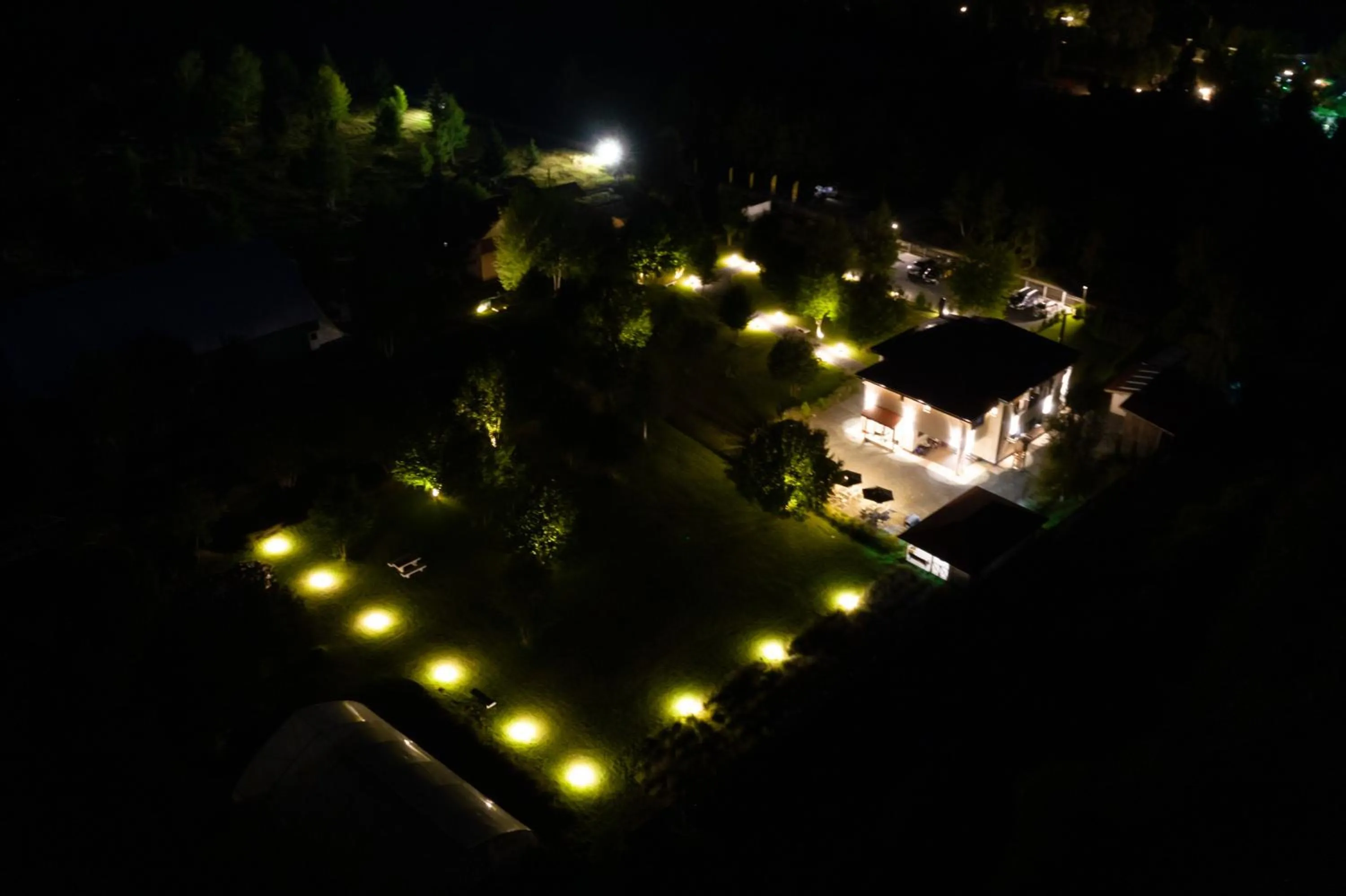 Night in Pensiunea Negoiu