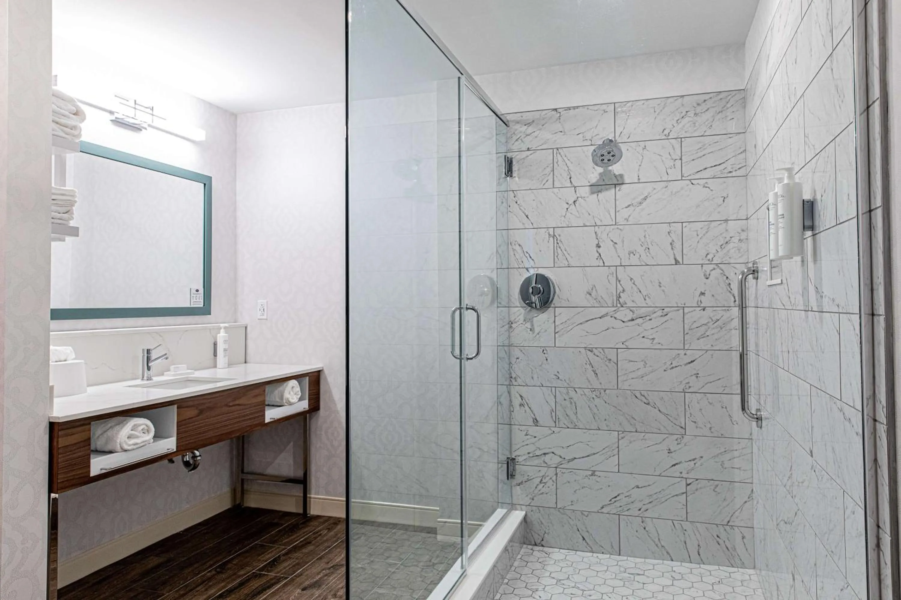 Bathroom in Hampton Inn & Suites Charleston-West Ashley