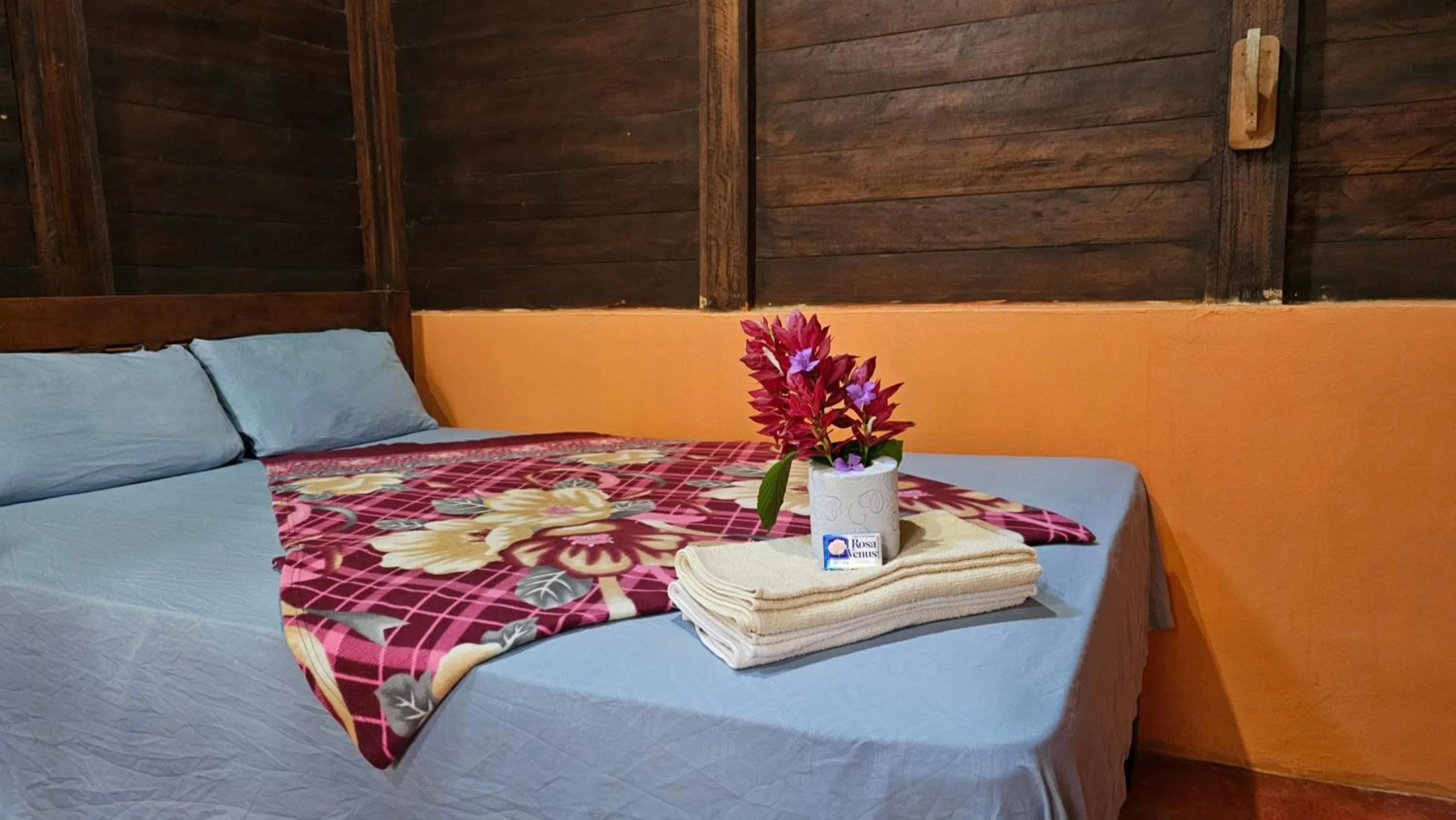 Bed in Cabañas Yax-ha