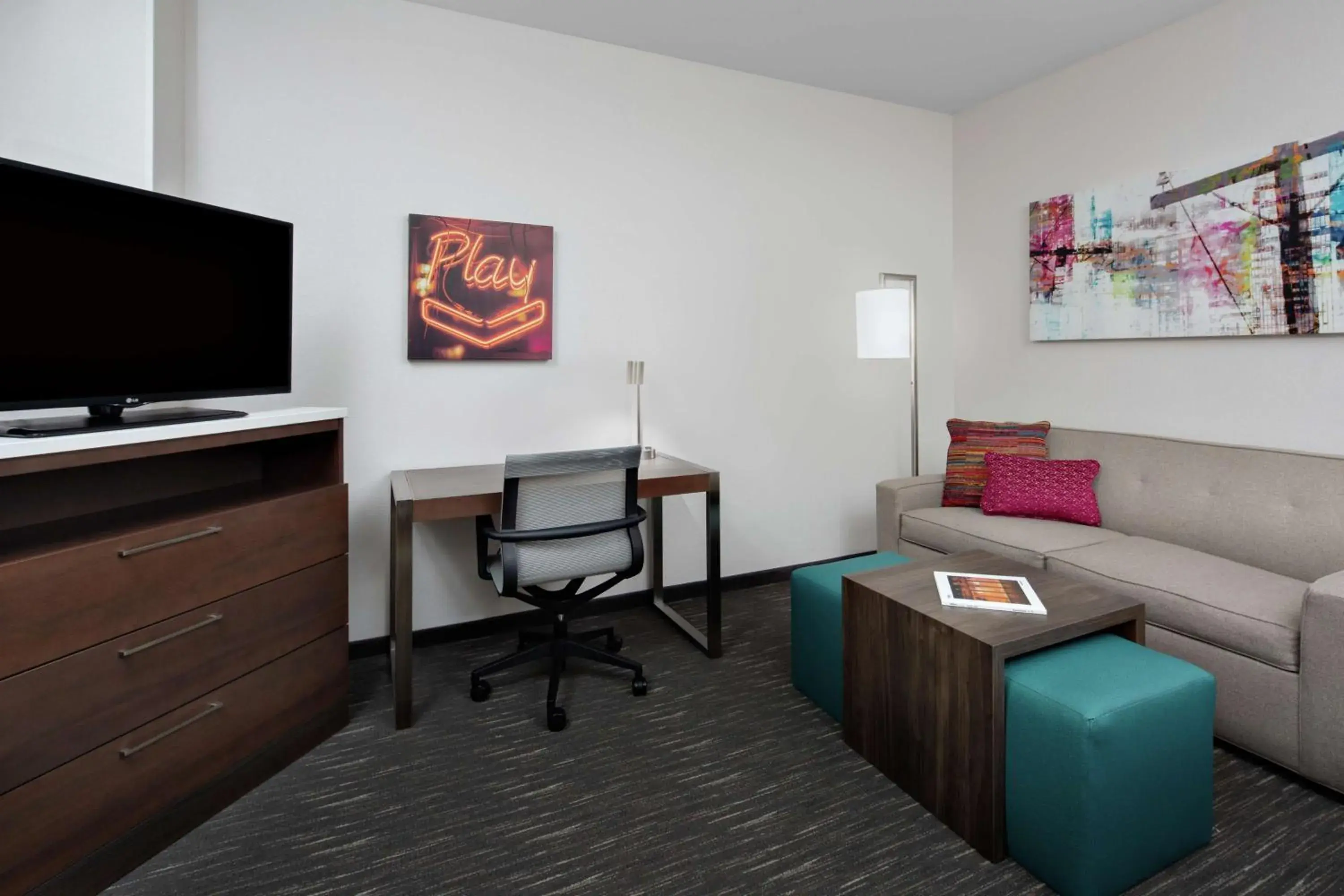 One-Bedroom Queen Suite with Two Queen Beds - Non-Smoking in Homewood Suites by Hilton Nashville Downtown One-Bedroom Queen Suite with Two Queen Beds - Non-Smoking in Homewood Suites by Hilton Nashville Downtown