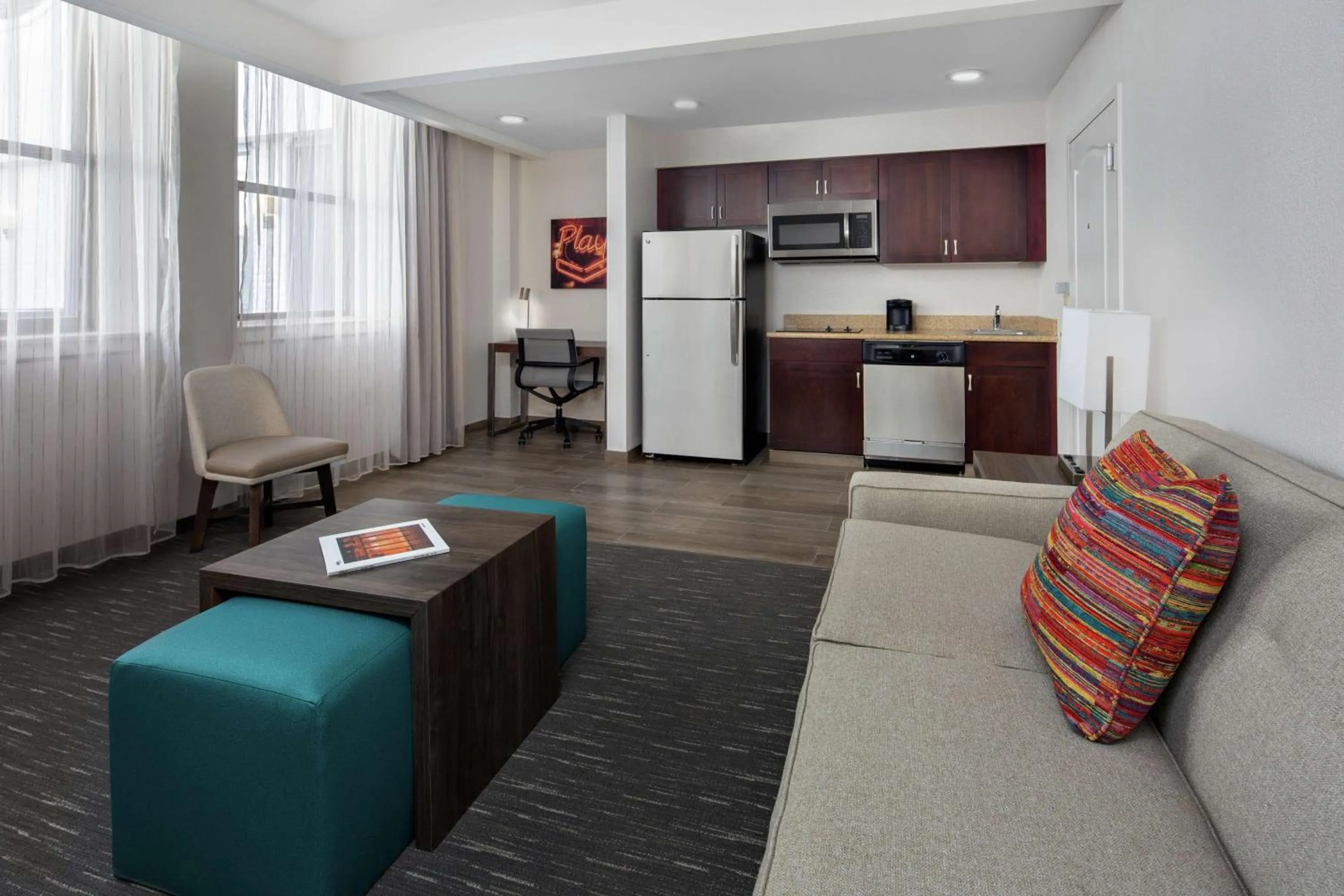 Living room in Homewood Suites by Hilton Nashville Downtown