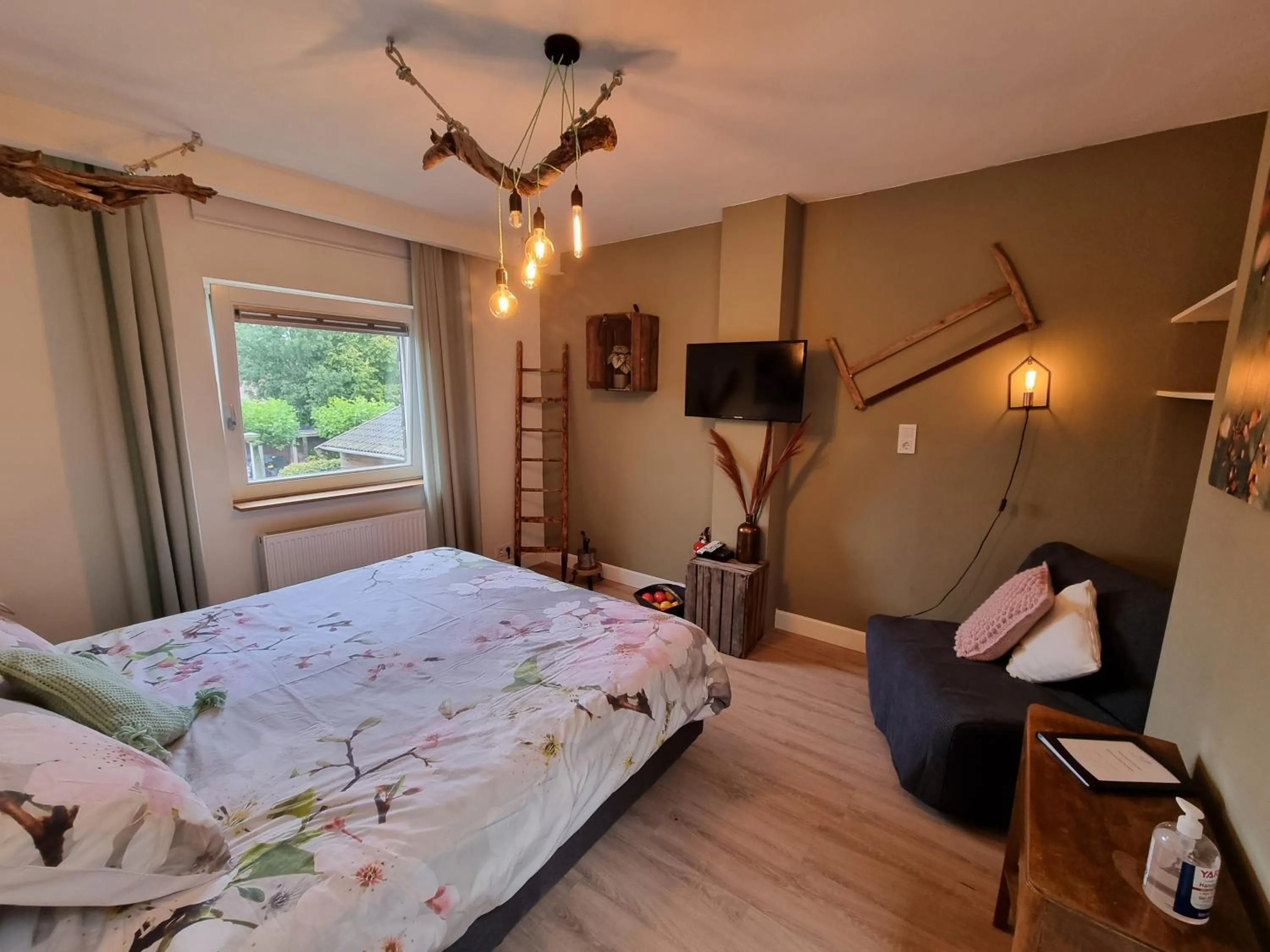 Bed in B&B Resort Tremele