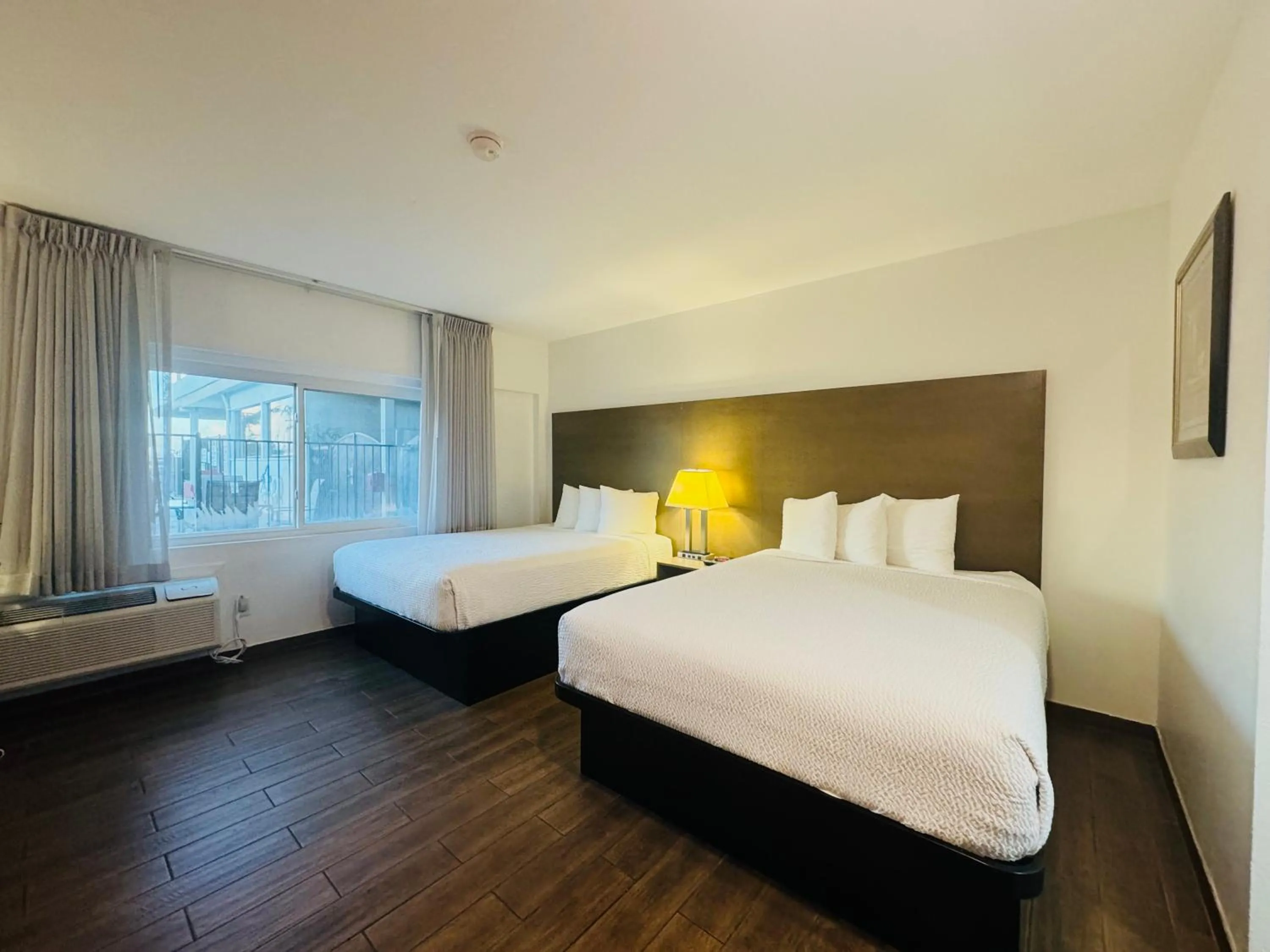 Bedroom, Bed in Ramada by Wyndham San Diego Airport
