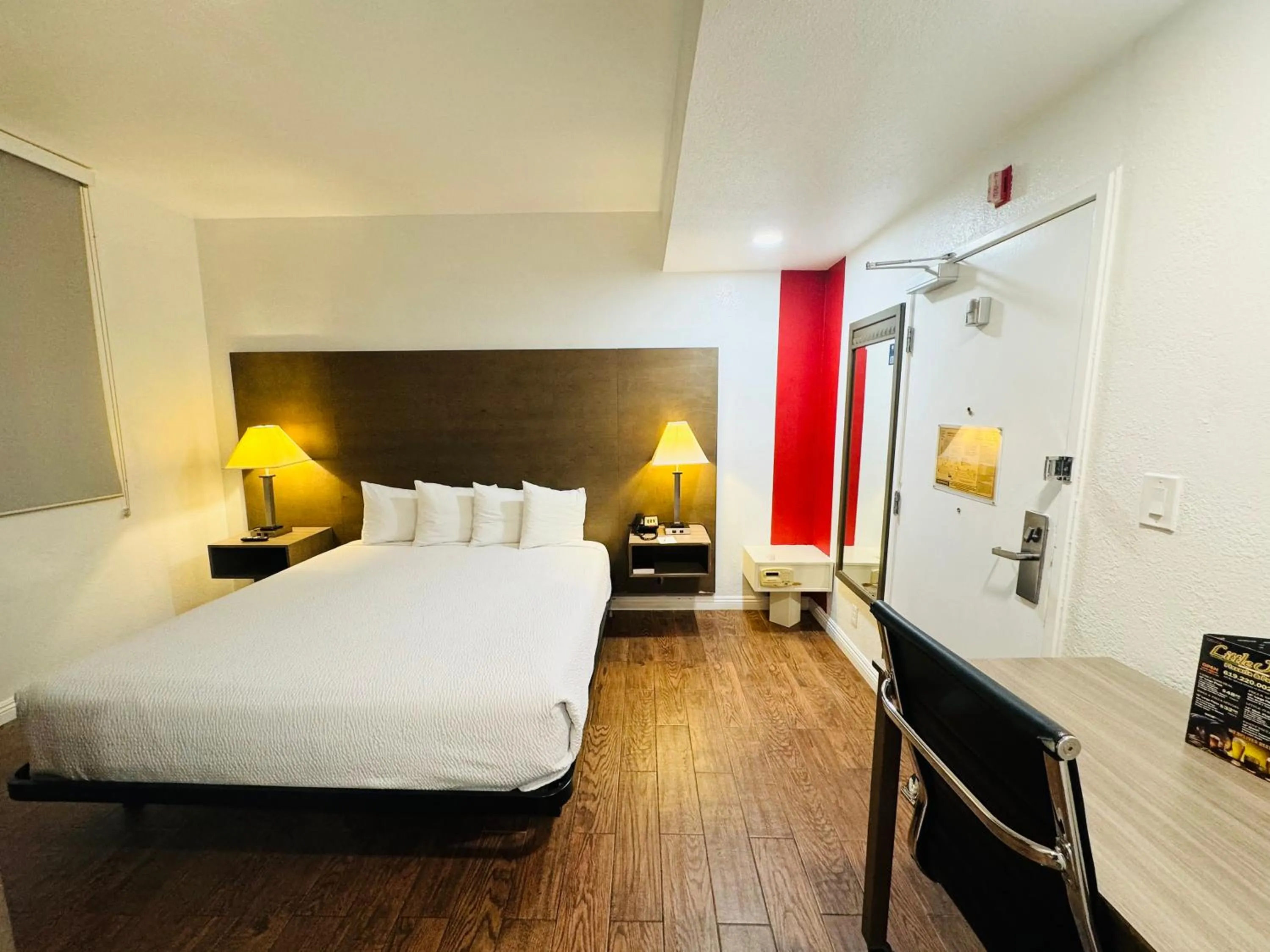 Bedroom, Bed in Ramada by Wyndham San Diego Airport