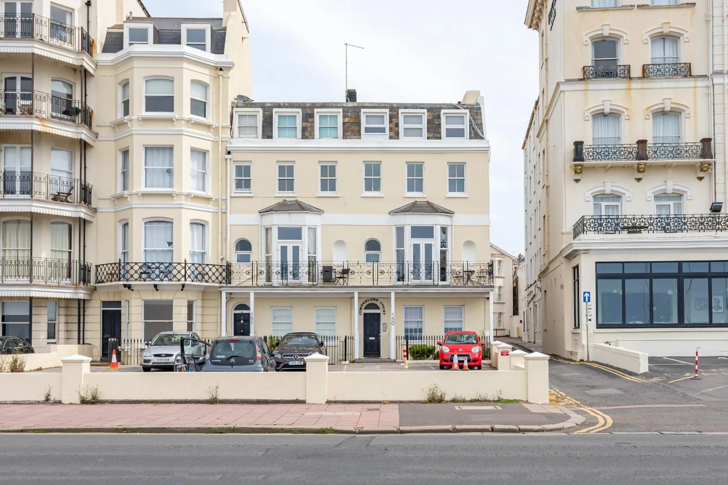 Property Building in Beaches Brighton 1