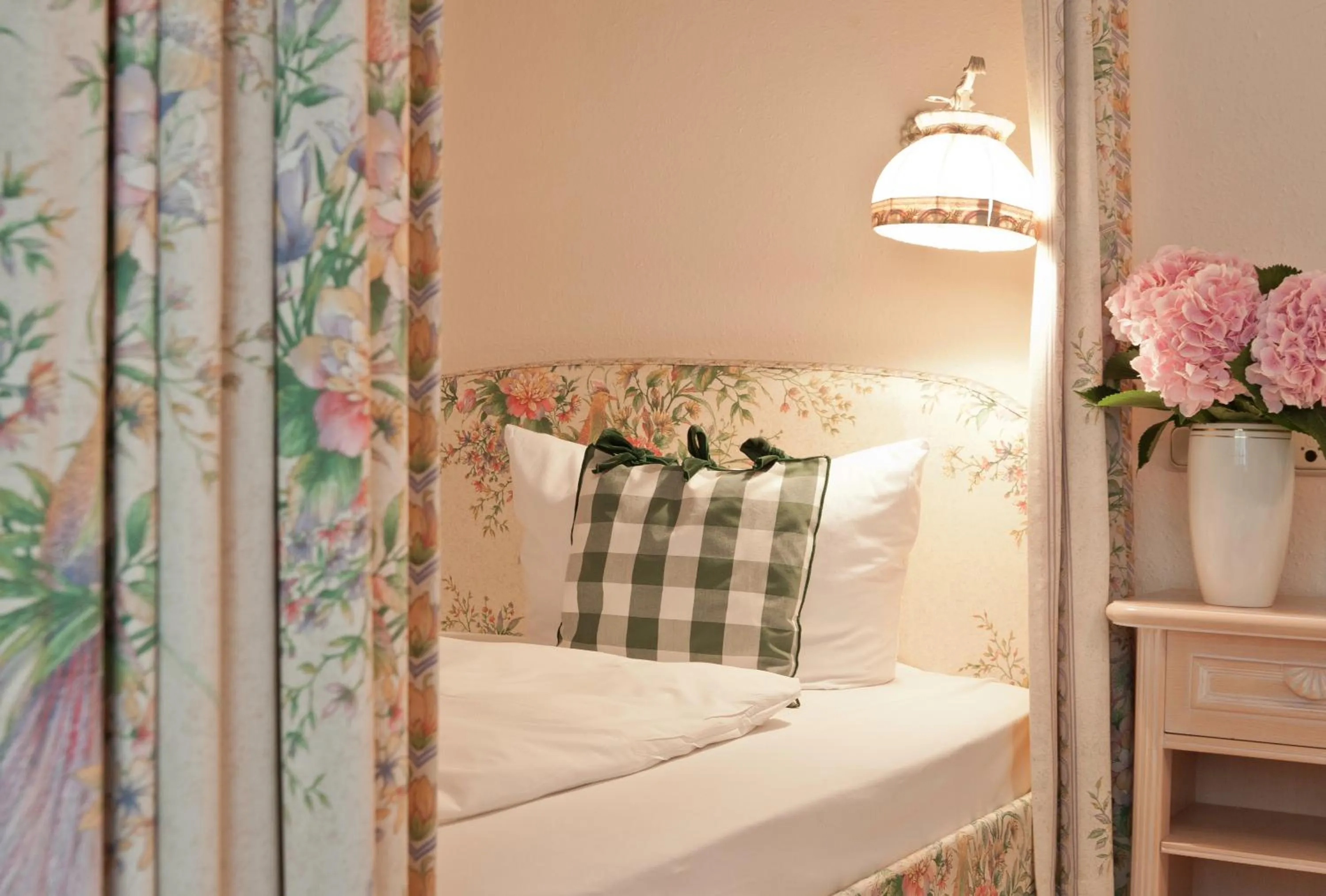 Bed in Villa Adolphine