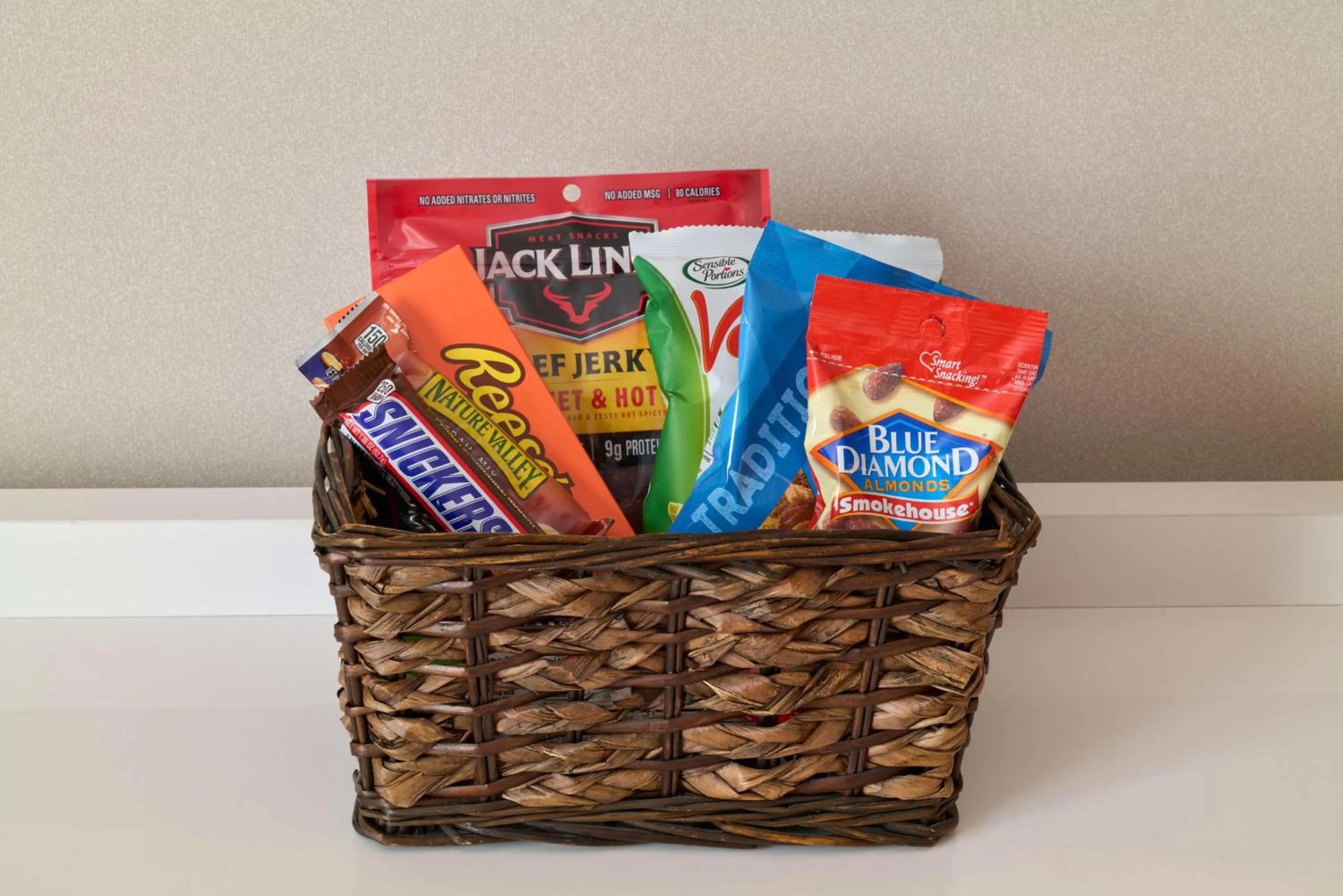 Restaurant/places to eat in Hilton Garden Inn Bloomington