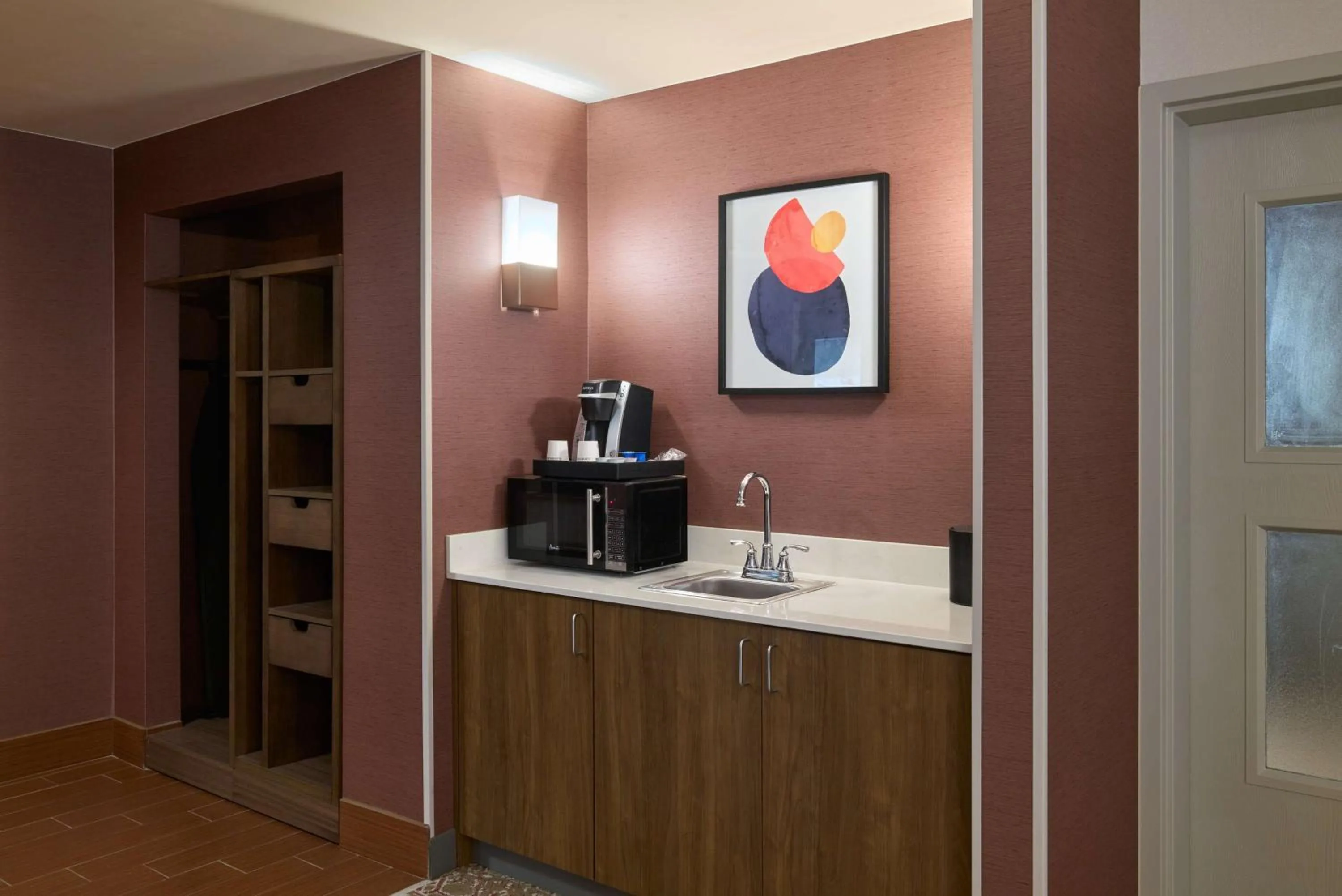 Photo of the whole room in Hilton Garden Inn Bloomington