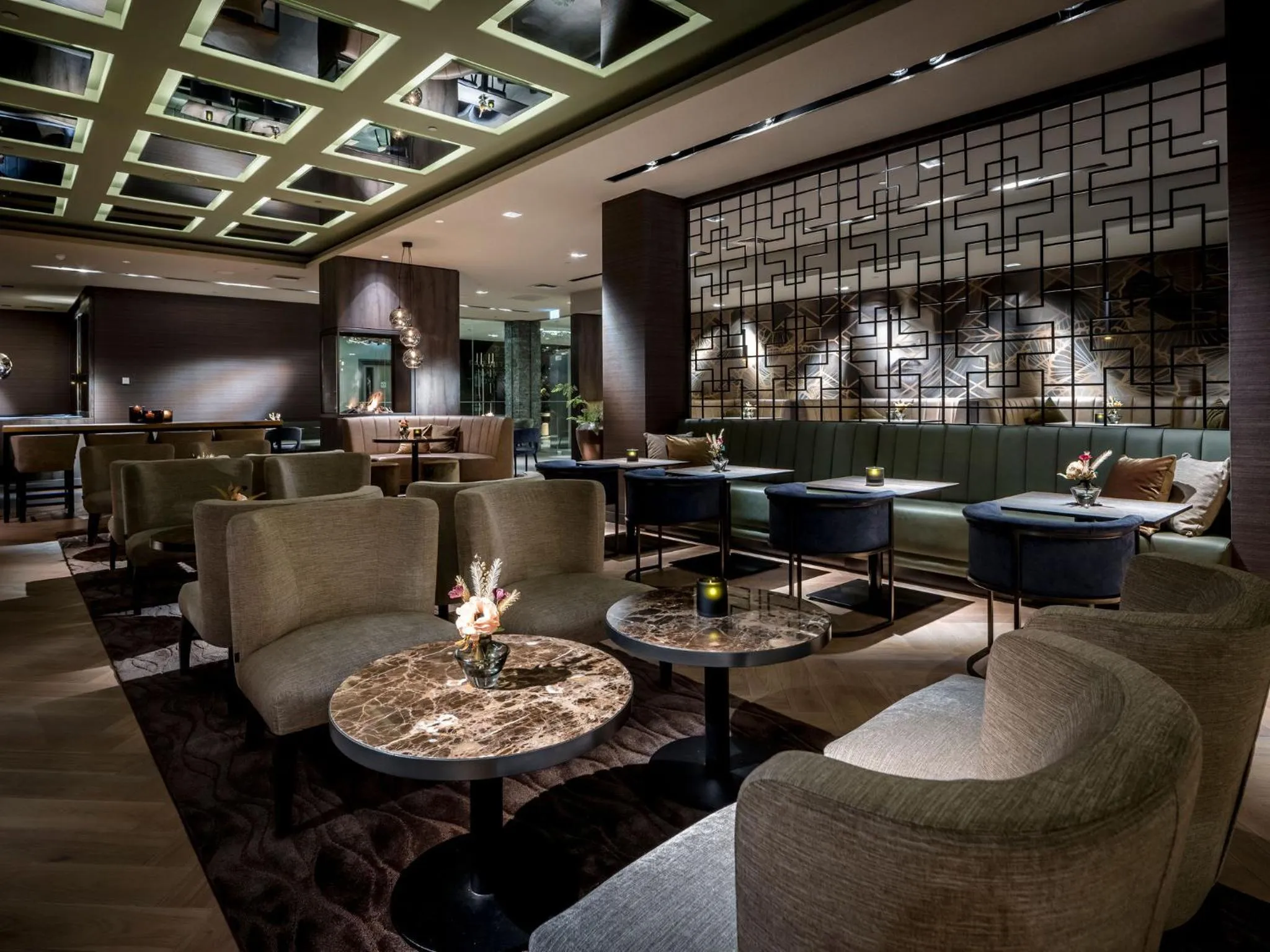 Lounge or bar in Van der Valk Hotel Dordrecht