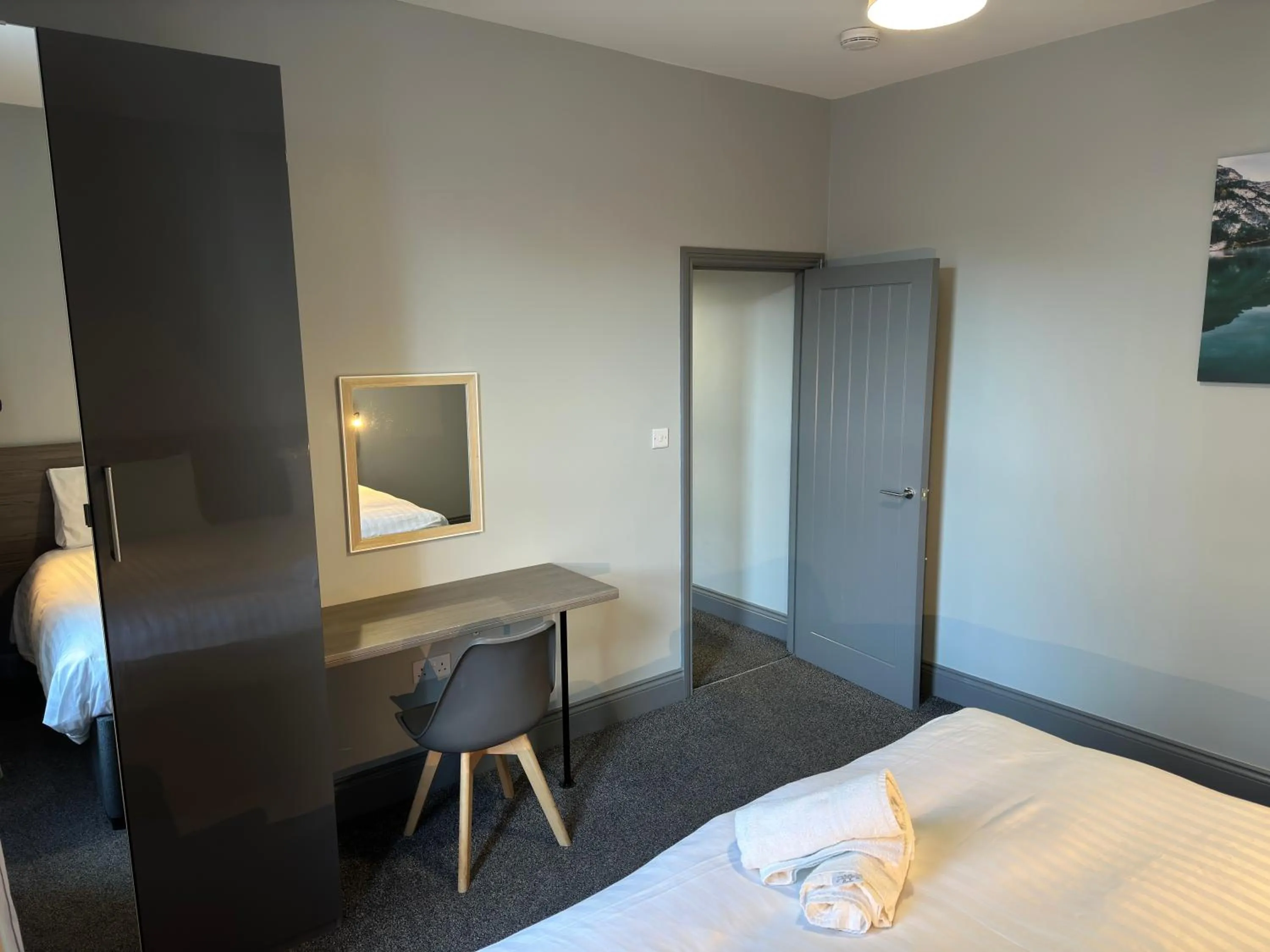 Bed in Bentinck Apartments