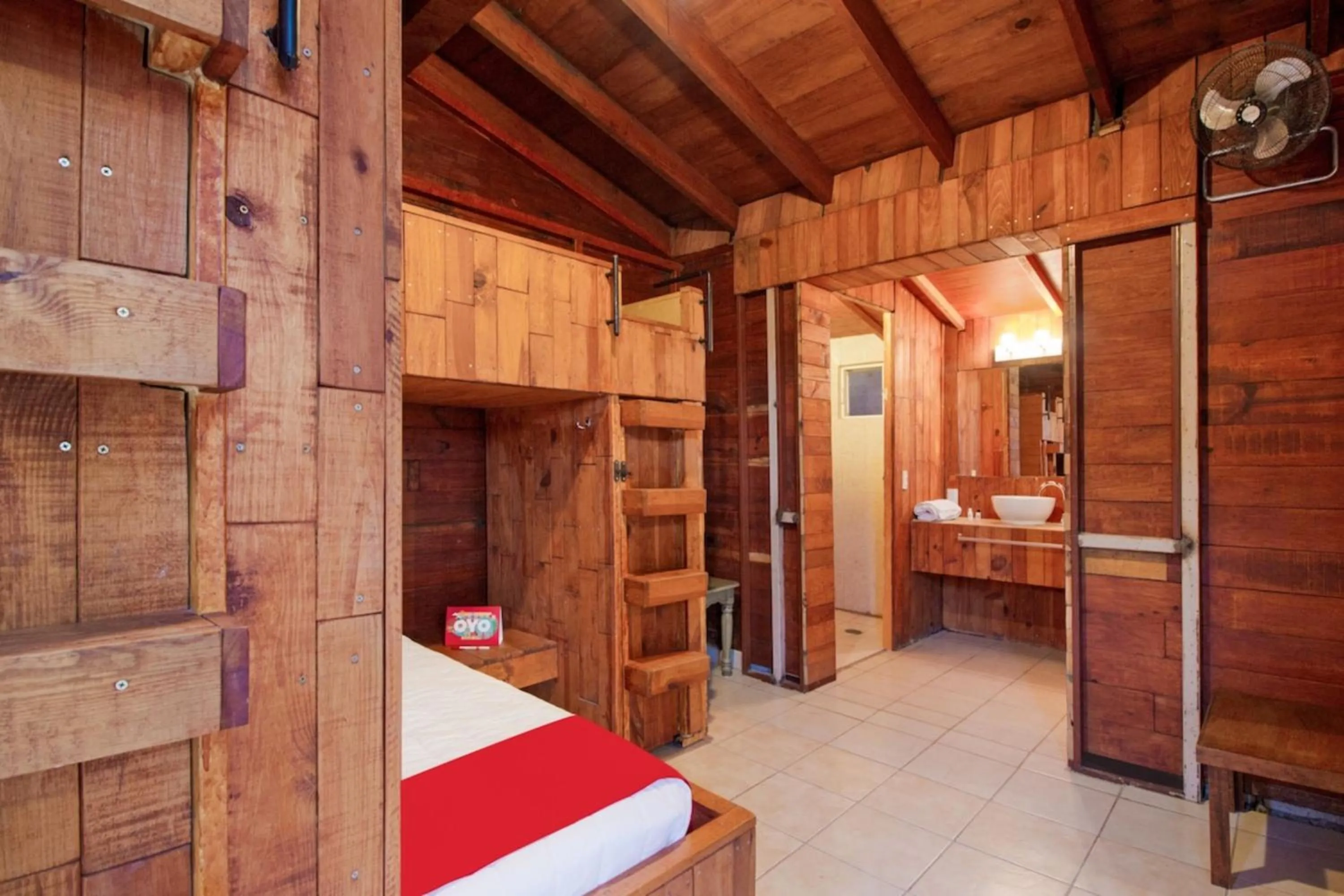 Bedroom, Bed in Capital O Hacienda Filadelfia, El Atorón, Irapuato