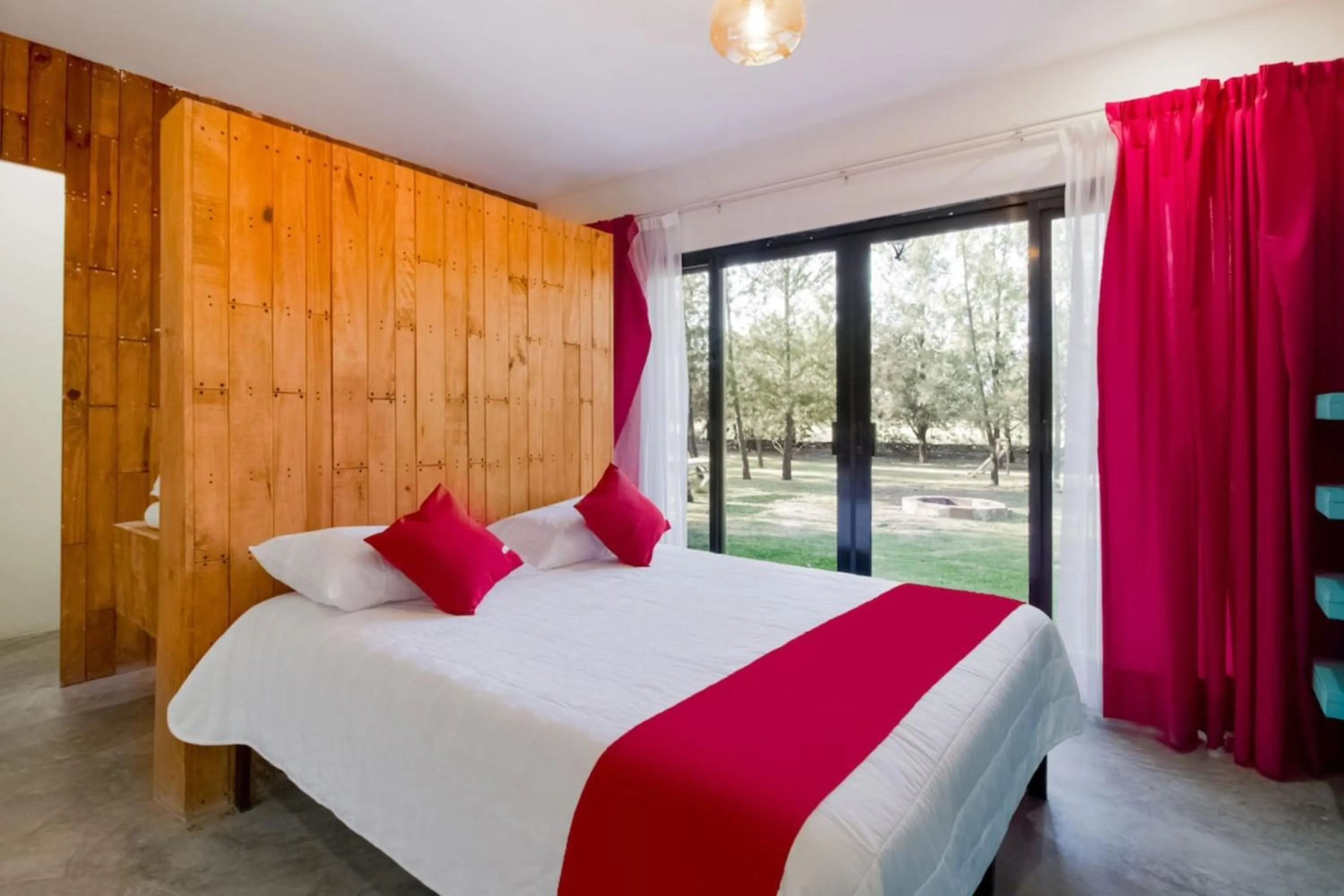 Bedroom, Bed in Capital O Hacienda Filadelfia, El Atorón, Irapuato