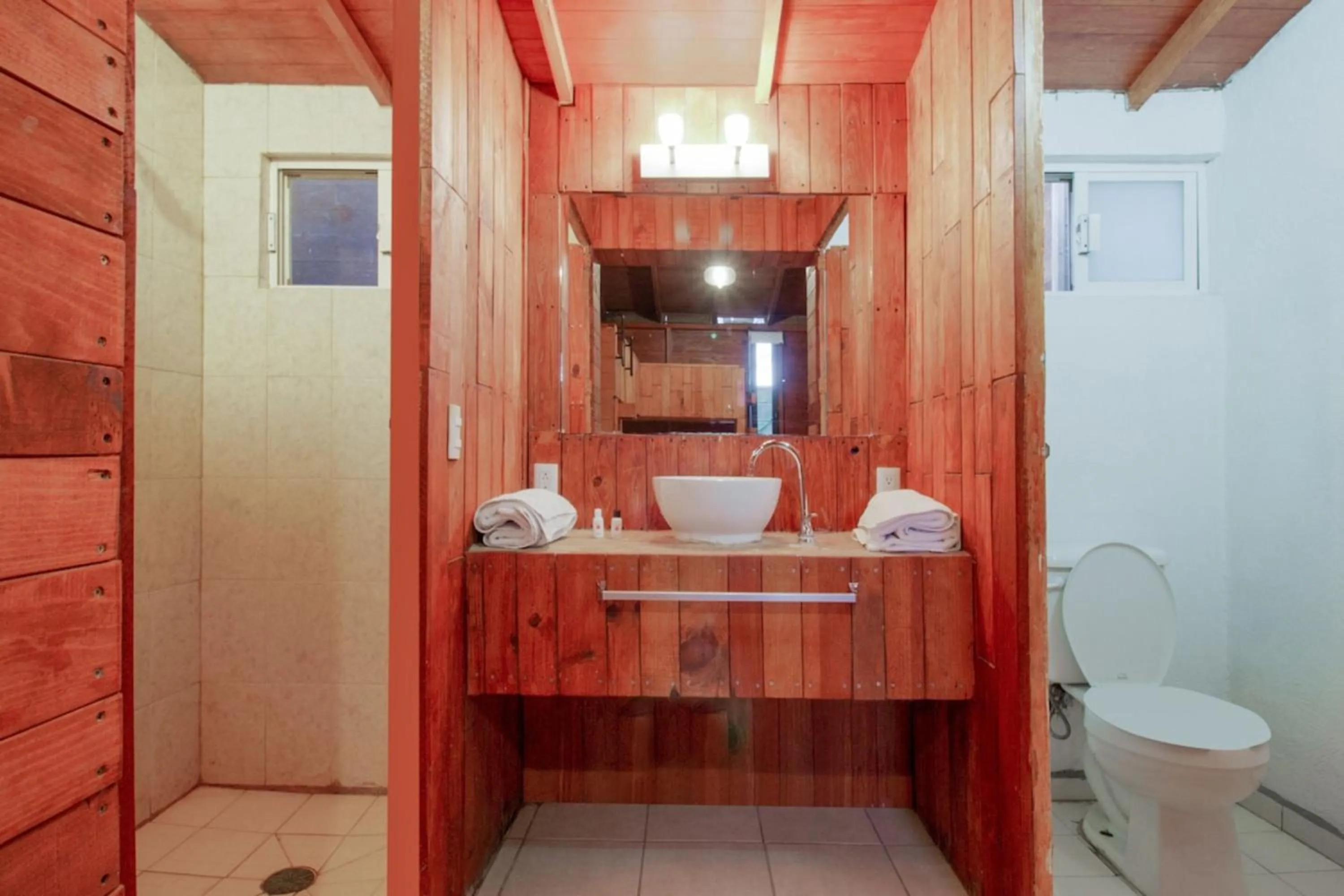 Bathroom in Capital O Hacienda Filadelfia, El Atorón, Irapuato